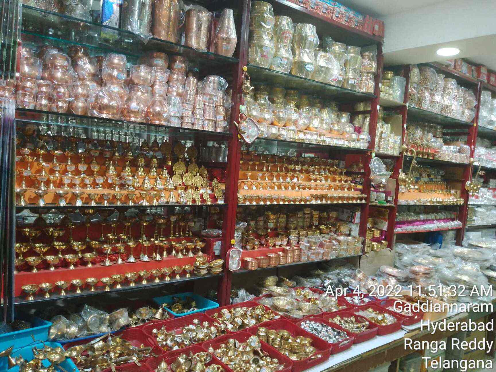 Chinna Bazaar in Dilsukh Nagar,Hyderabad Best Gift Shops in Hyderabad