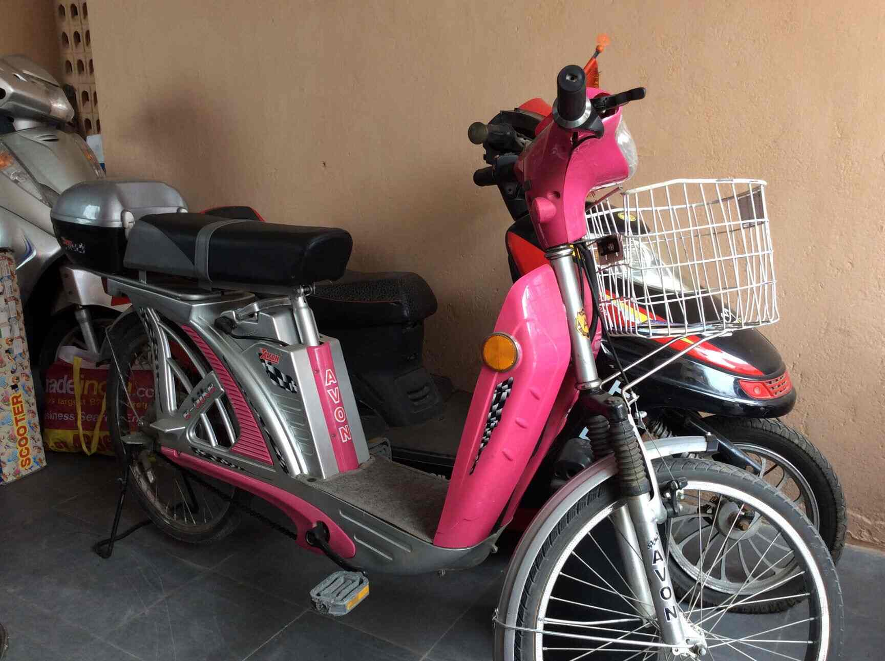 Vasavi Wheels-go Green Photos 