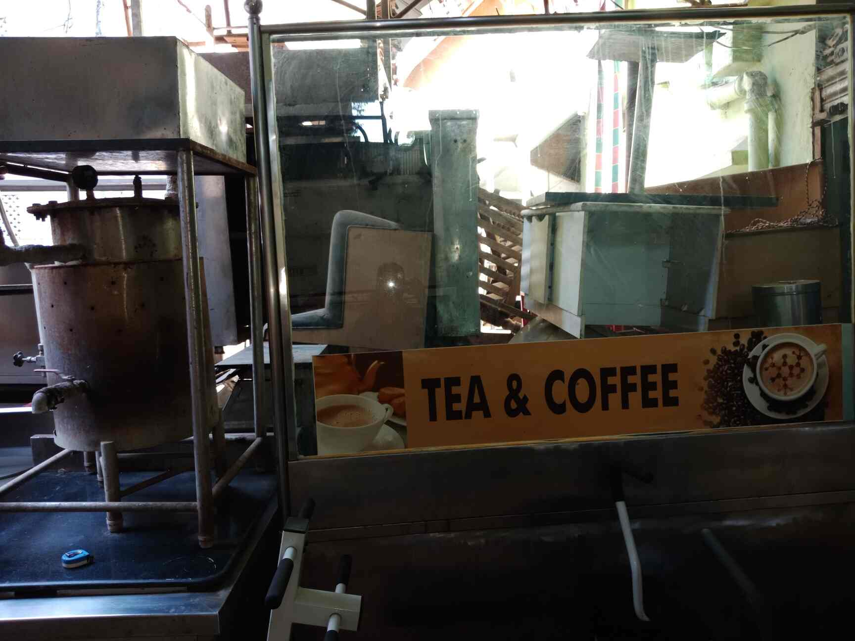 Bismillah Furniture in Nampally,Hyderabad Best Second Hand Furniture