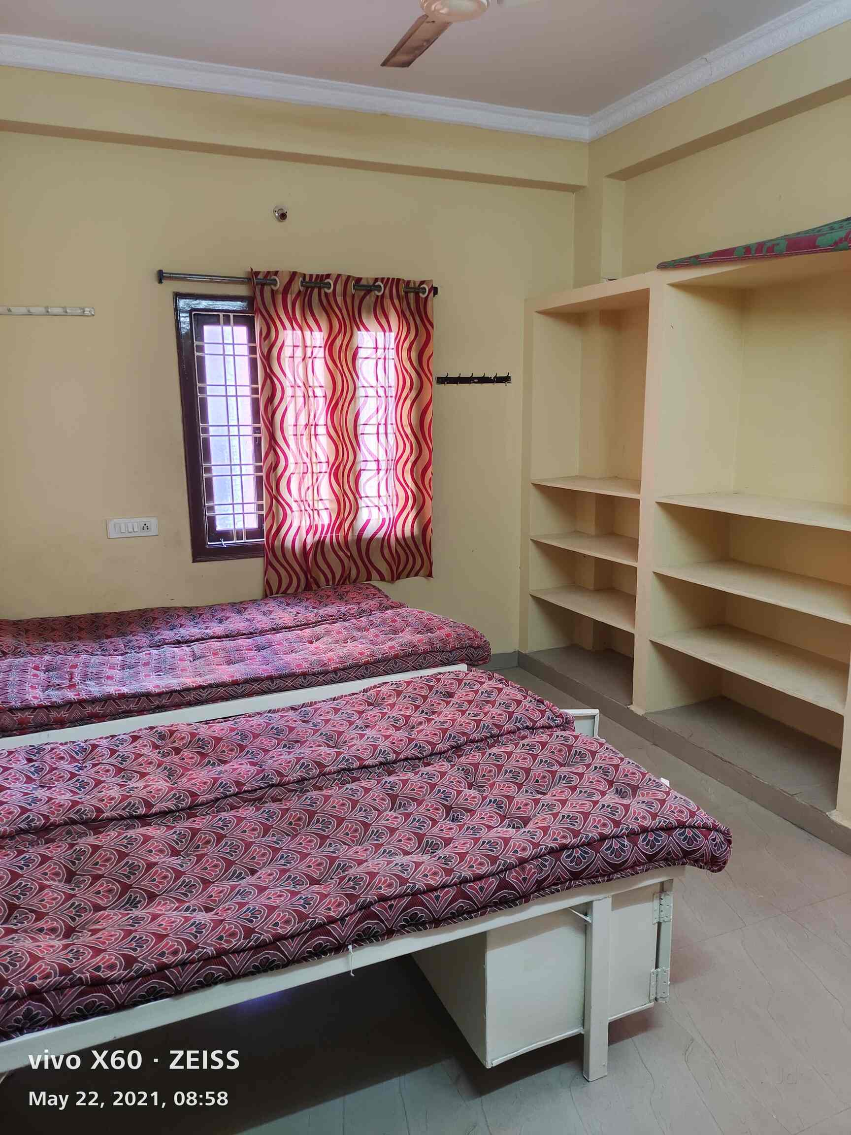Book Sri Venkateswara Pg For Luxury Mens Hostel in Kphb