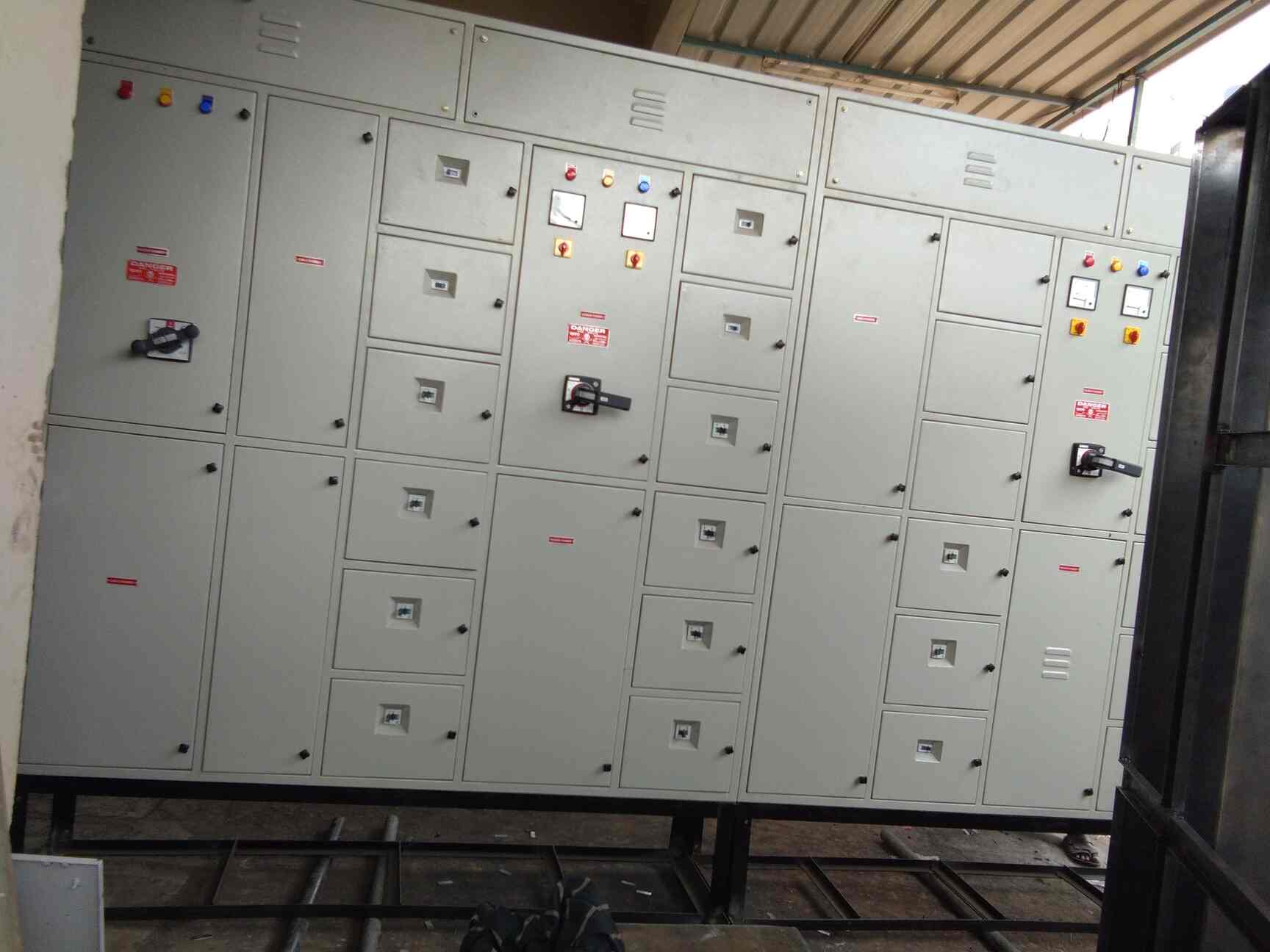 Top Electrical Control Panel Manufacturers in Hyderabad इलेक्ट्रिकल