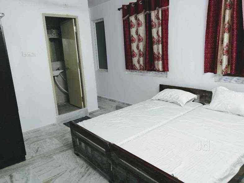 Book T H GUEST HOUSE & PG in Banjara Hills,Hyderabad Best Guest House