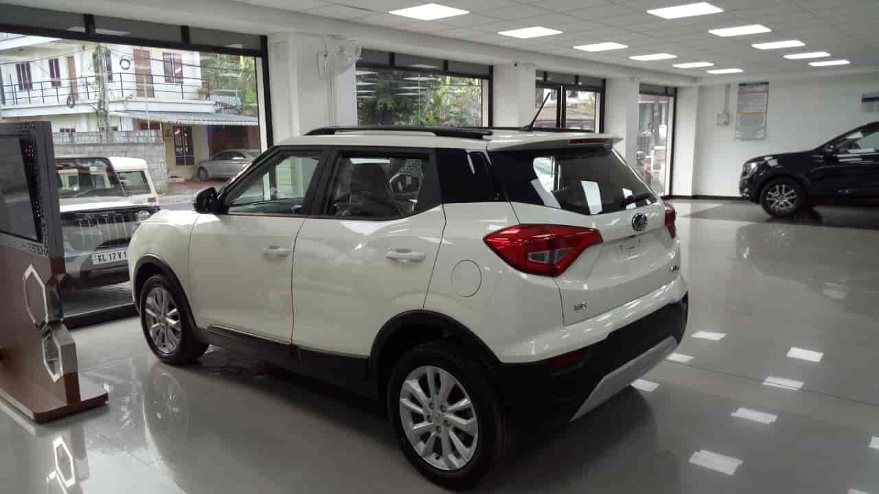 Top Mahindra Xuv300 (authorised) Car Dealers in Dharapuram Best