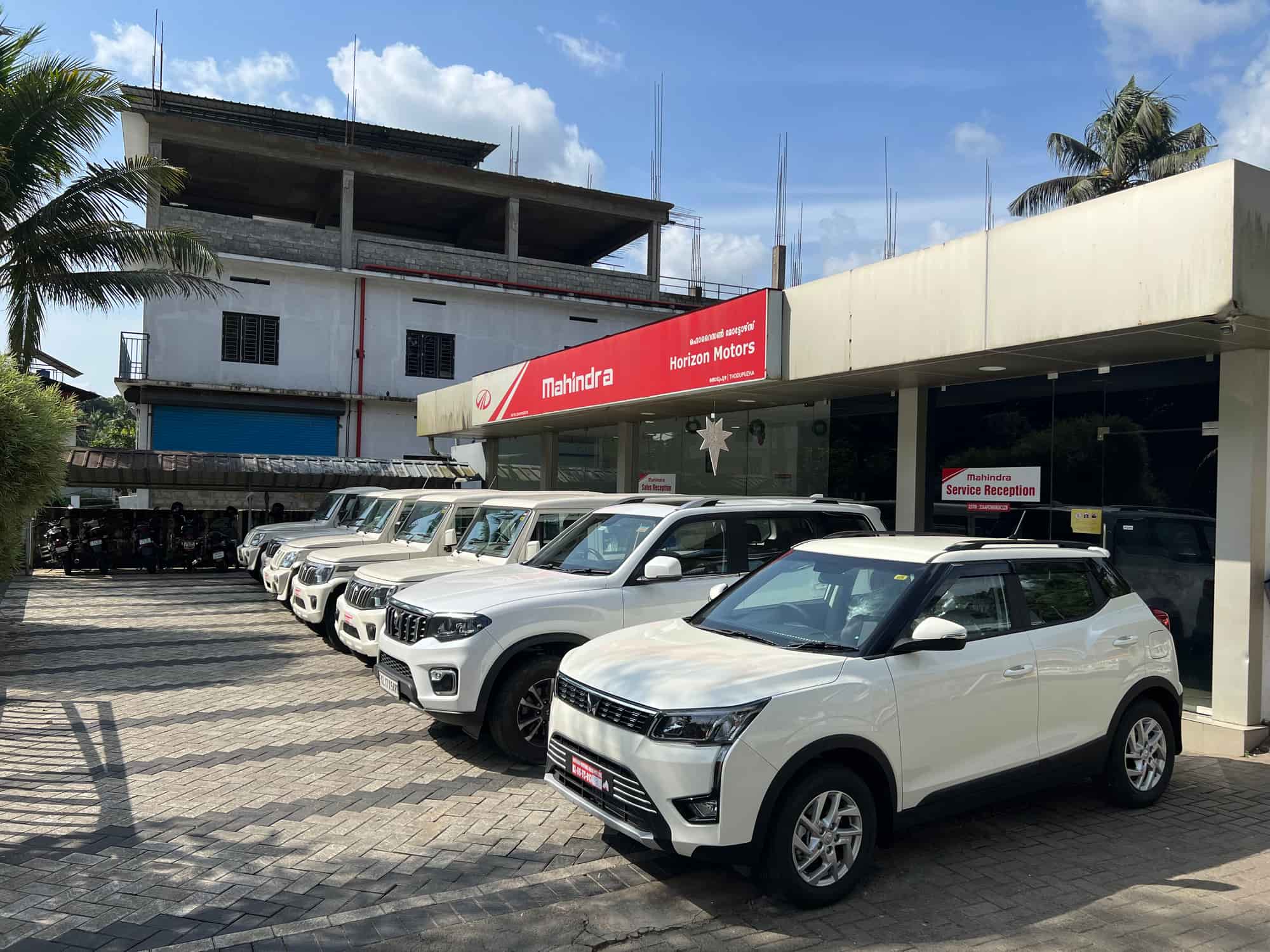Top Mahindra Xuv300 (authorised) Car Dealers in Dharapuram Best