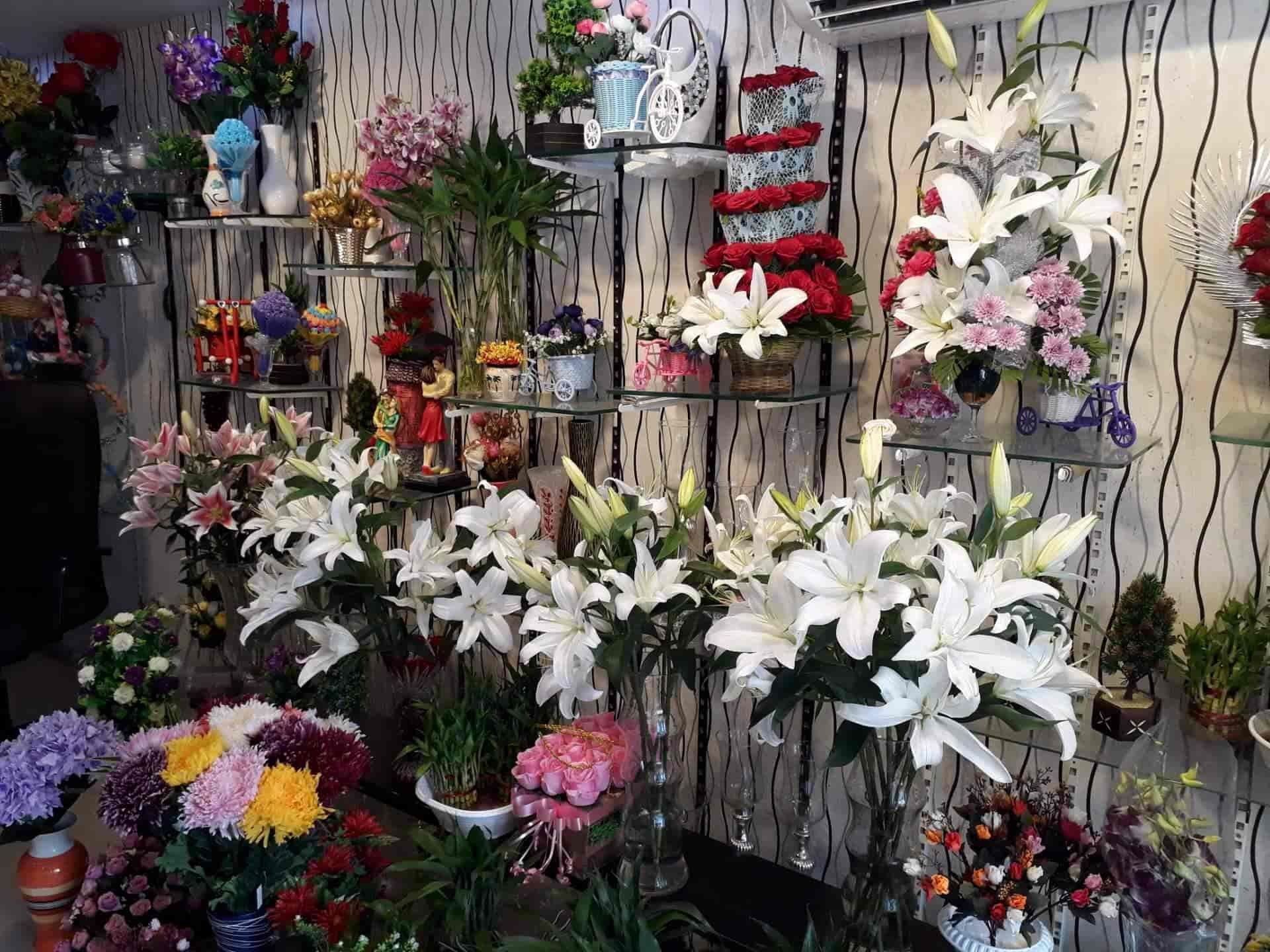 Flower shops in store