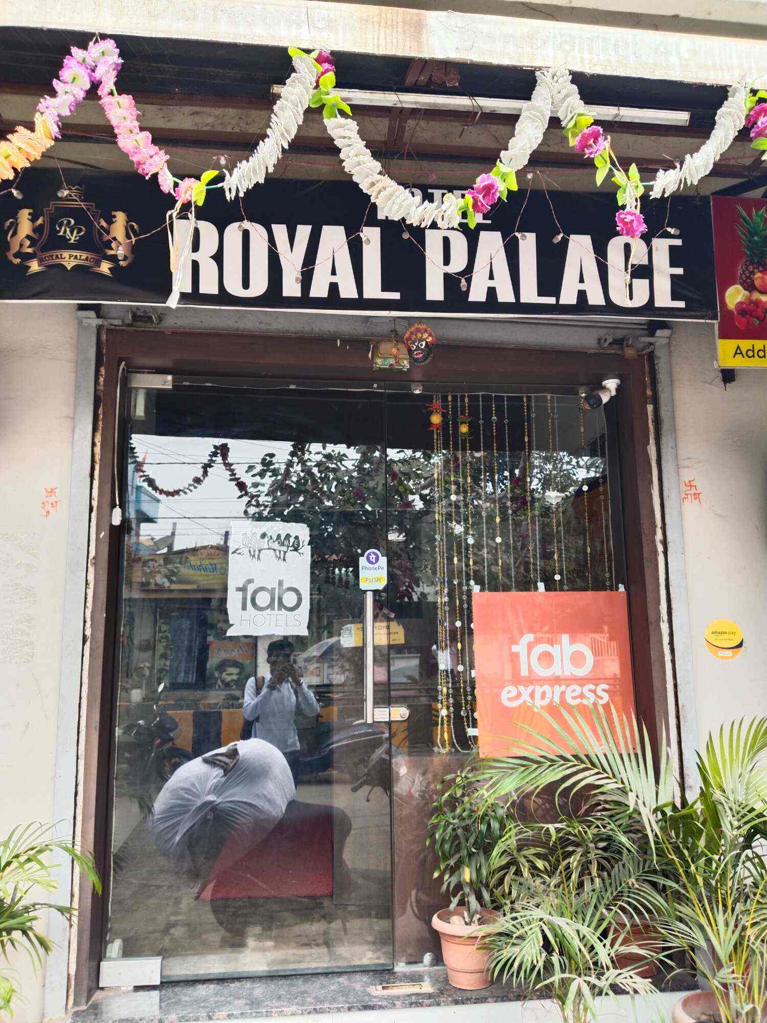 Book Hotel Royal Palace in Vijay Nagar,Indore Best Apartment Hotels