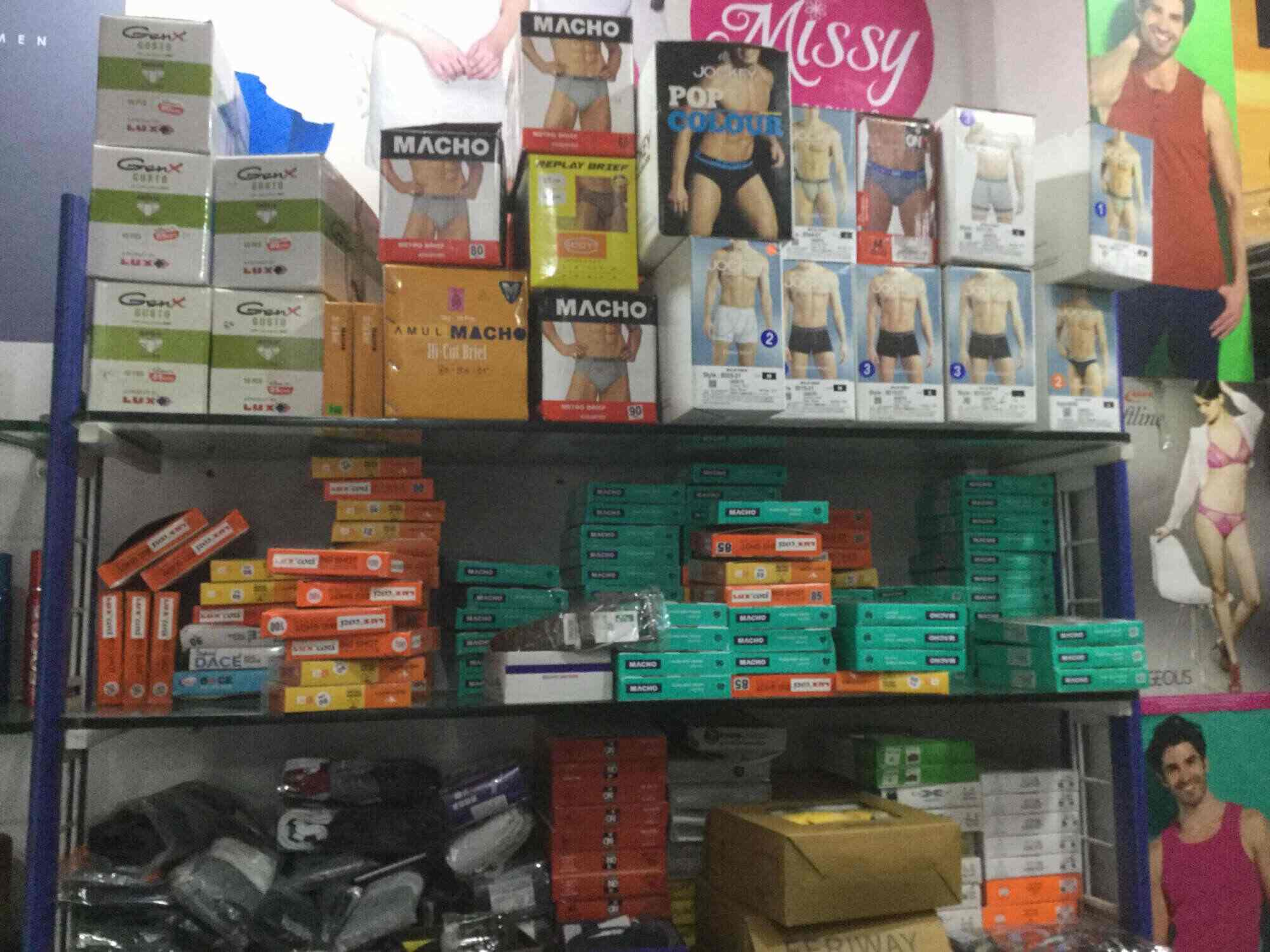 Men 10 Photos Tilak Nagar Indore Pictures Images Gallery