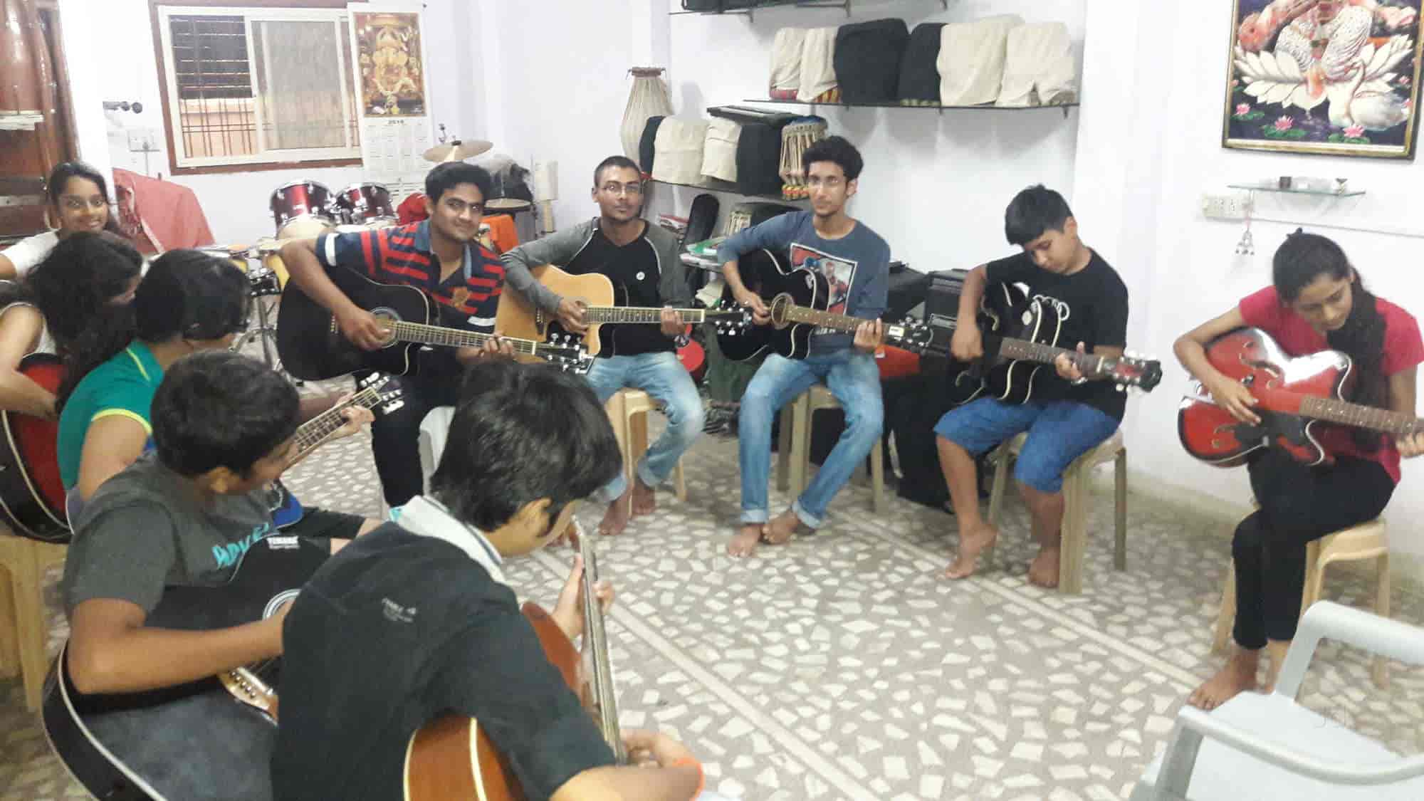 Nad Gunjan Music Classes in Vijay Nagar,Indore Best Music Classes For
