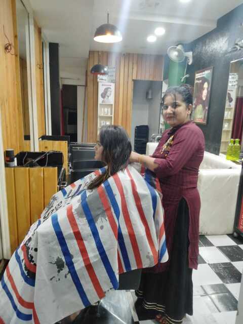 S4 Matrix Family Salon & Academy in Airport Road-Indore GPO,Indore - Best Salons in Indore - Justdial S4 Matrix Family Salon & Academy in Airport Road-Indore GPO,Indore - Best Salons in Indore - Justdial