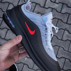 reebok showroom in indore