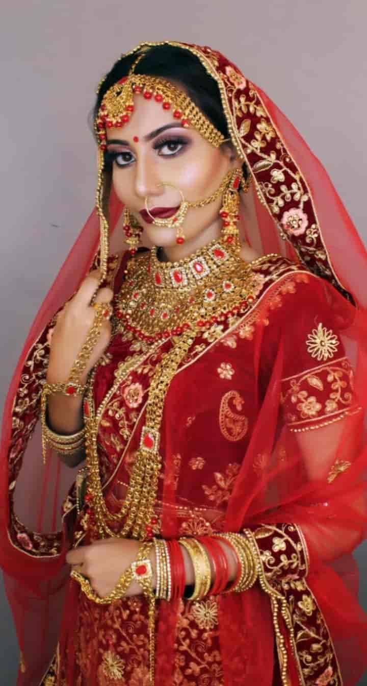 Radha Rani Rental Lehenga Photos, Vijay 