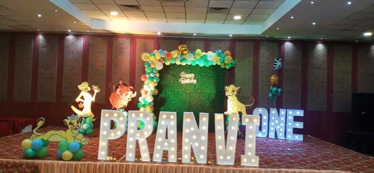 Dinesh Balloons Decoration