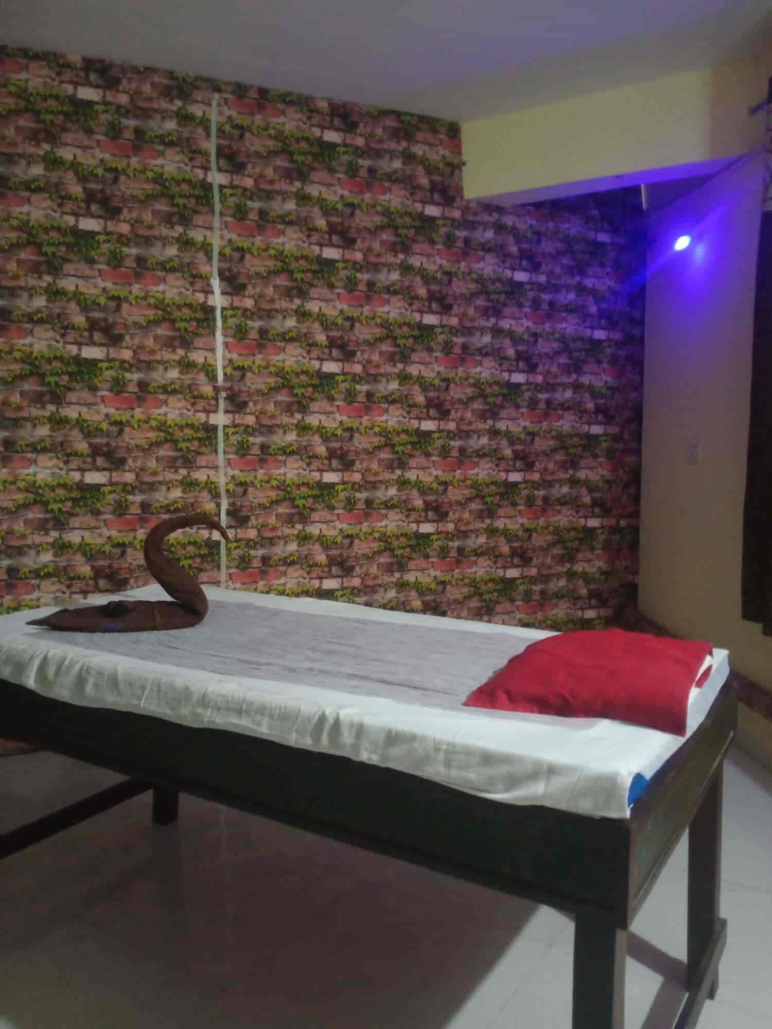 AyurvedSPa Heath & Wellness in Bengali Square,Indore Best Body Massage Centres in Indore