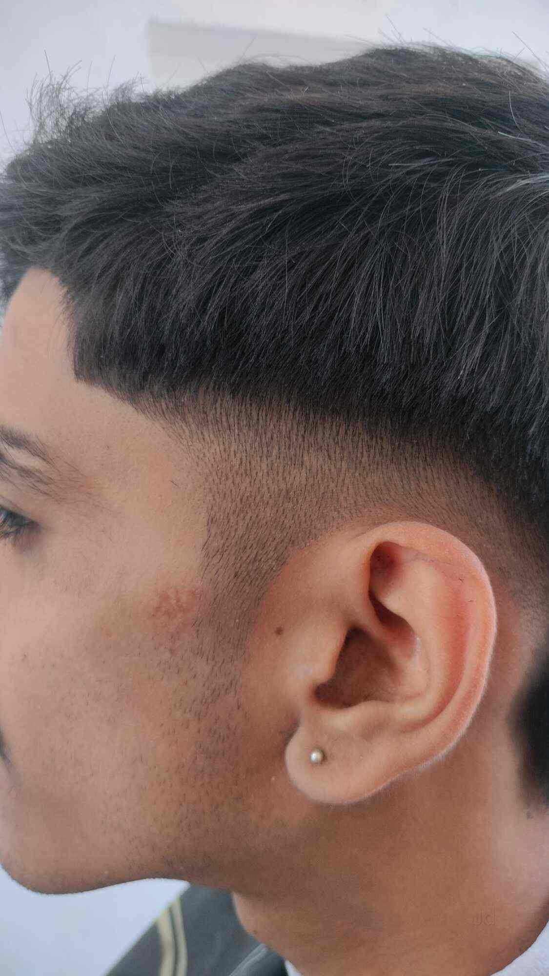 A A A Men's Salon in Bilhari Jabalpur,Jabalpur Best Beauty Parlours