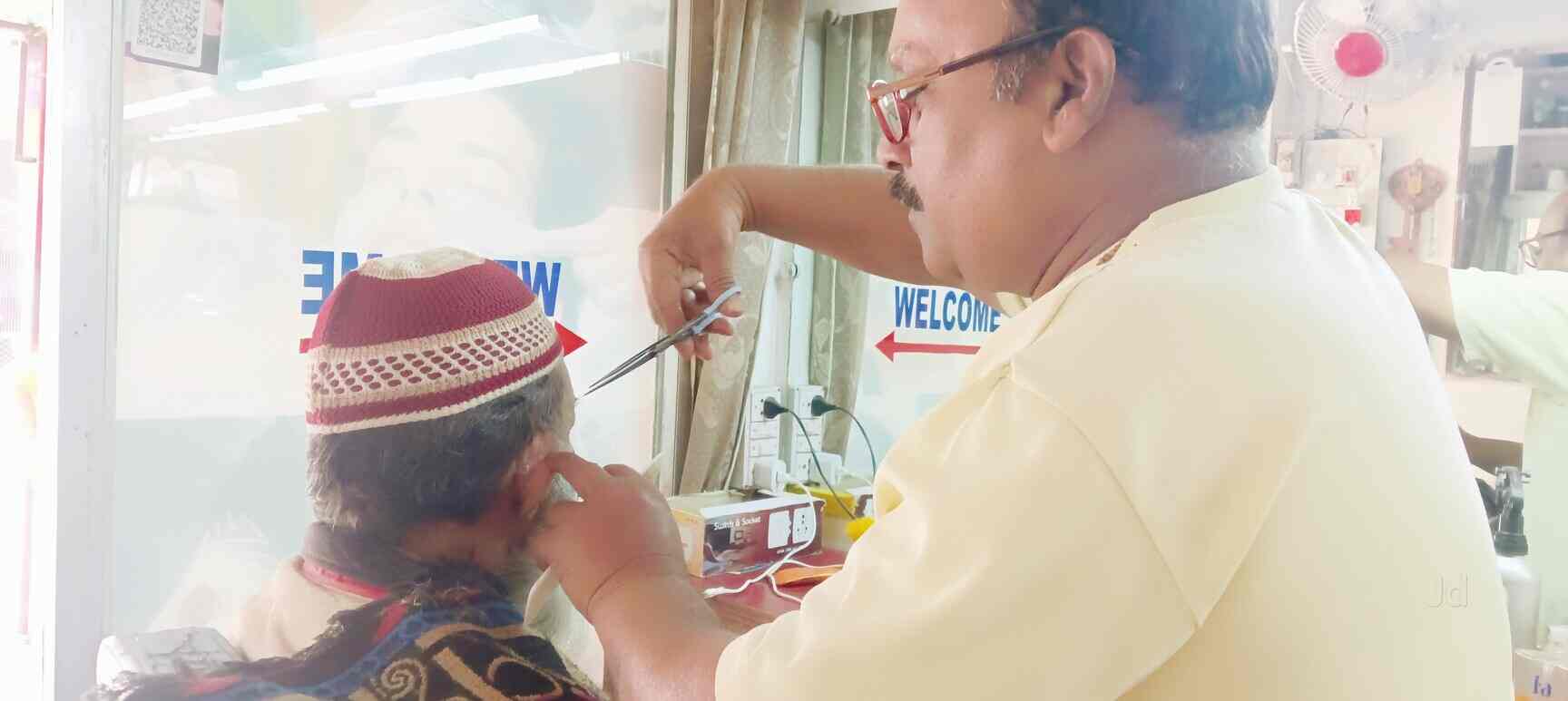 Om Hair Cutting Salon in Gorakhpur,Jabalpur Best Salons in Jabalpur