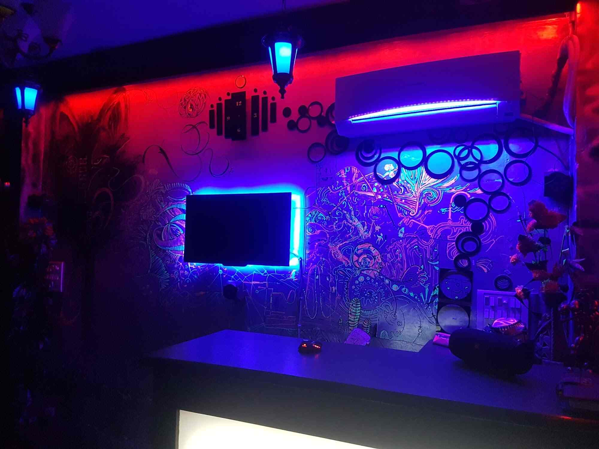 Light-up tattoos use electronics printed right onto skin