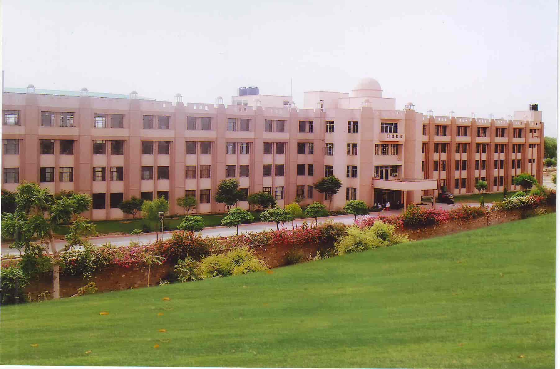 Rajasthan Nursing College