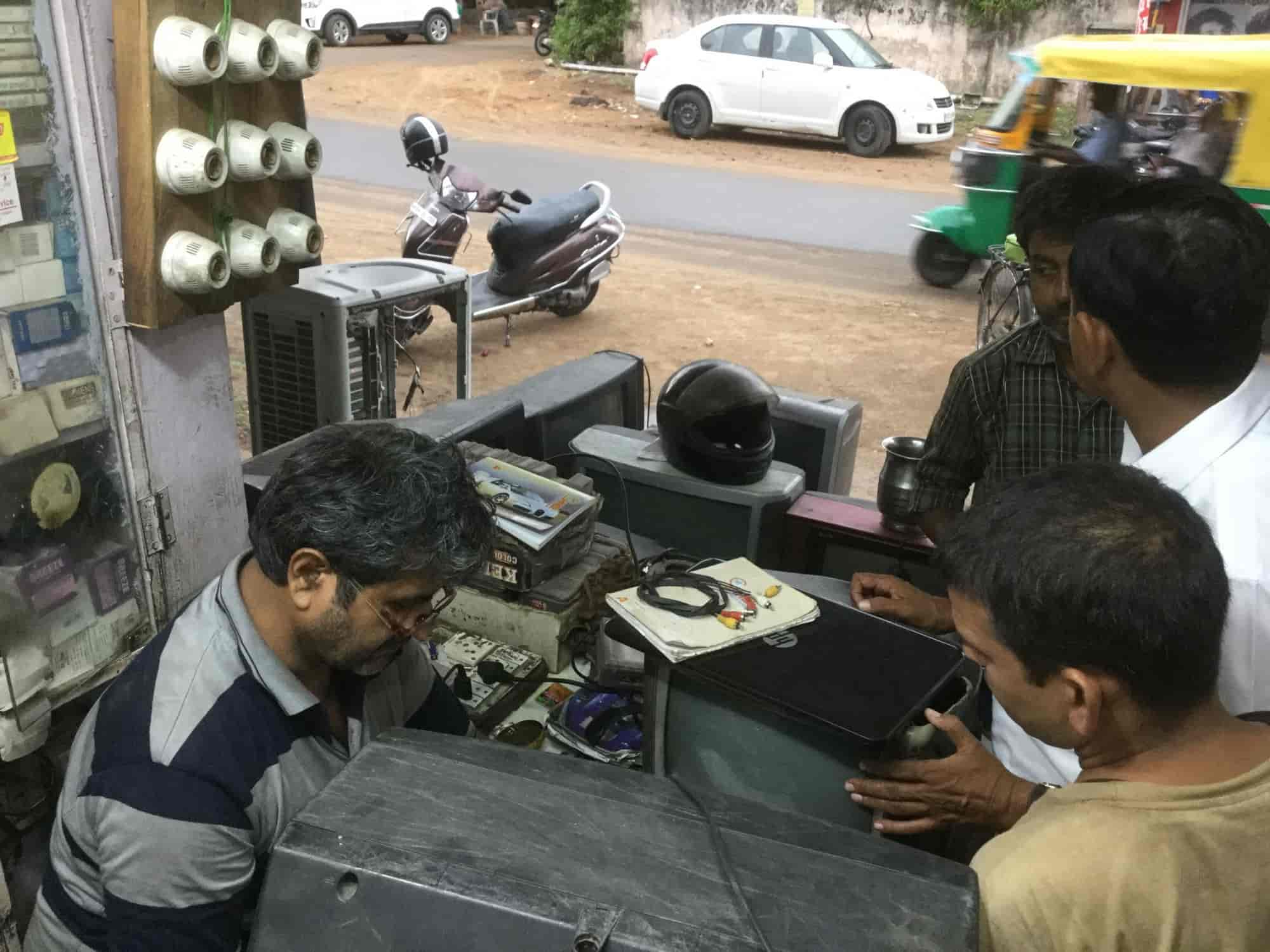 Esha Electronics in Raja Park,Jaipur Best Electronic Goods Showrooms