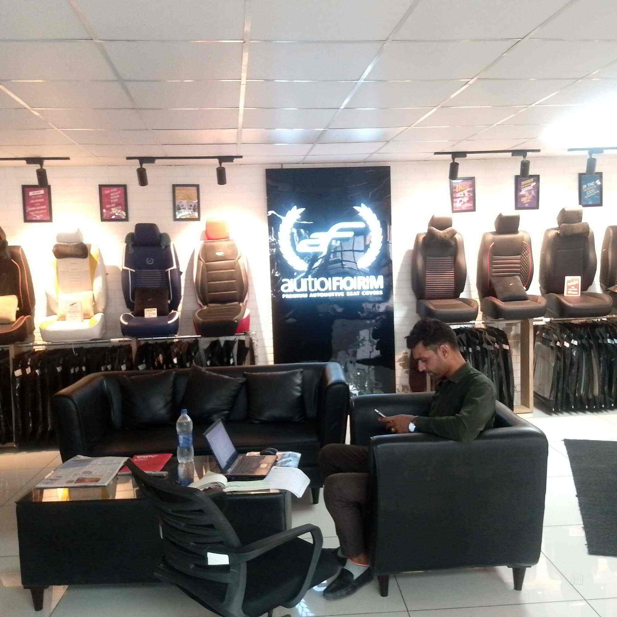 Peacock Car in Vaishali Nagar,Jaipur Best Car Washing Services in