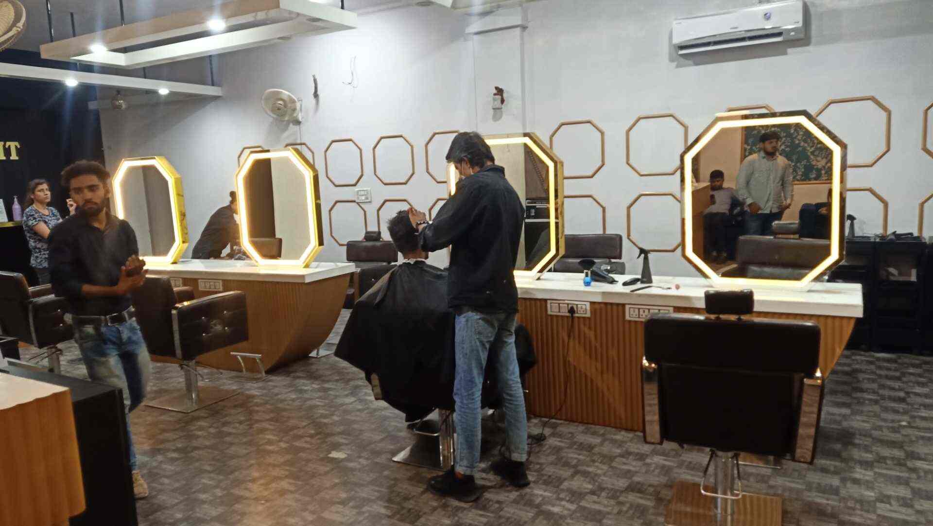 Limelight Unisex Saloon in Nirman Nagar,Jaipur Best Beauty Parlours