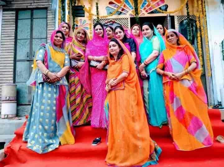 Simple rajputi poshak sales