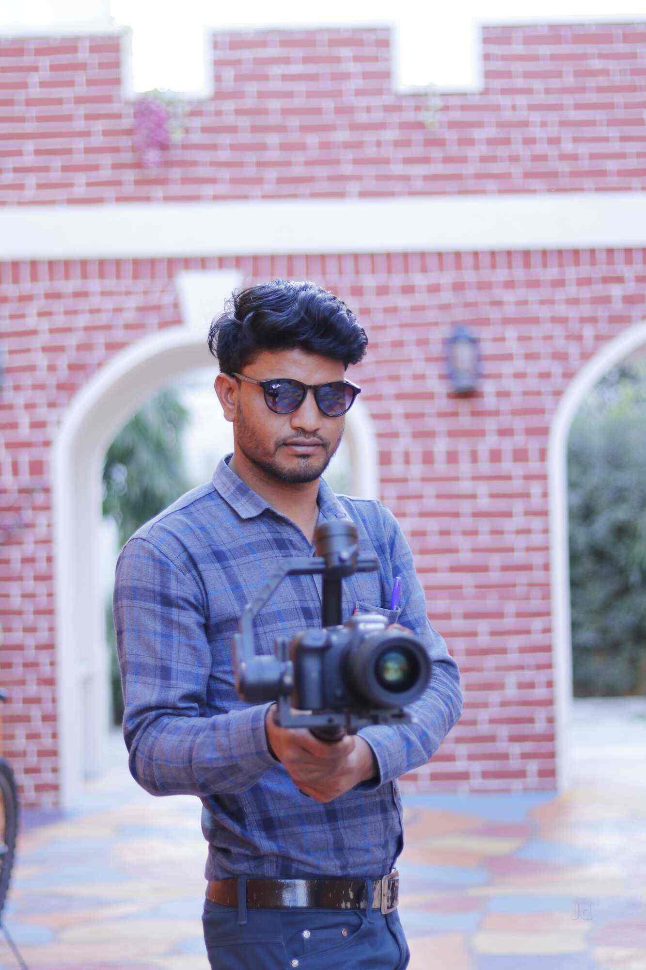 Photography Poses For Boy  Stylish Photo Poses For Boys on Road
