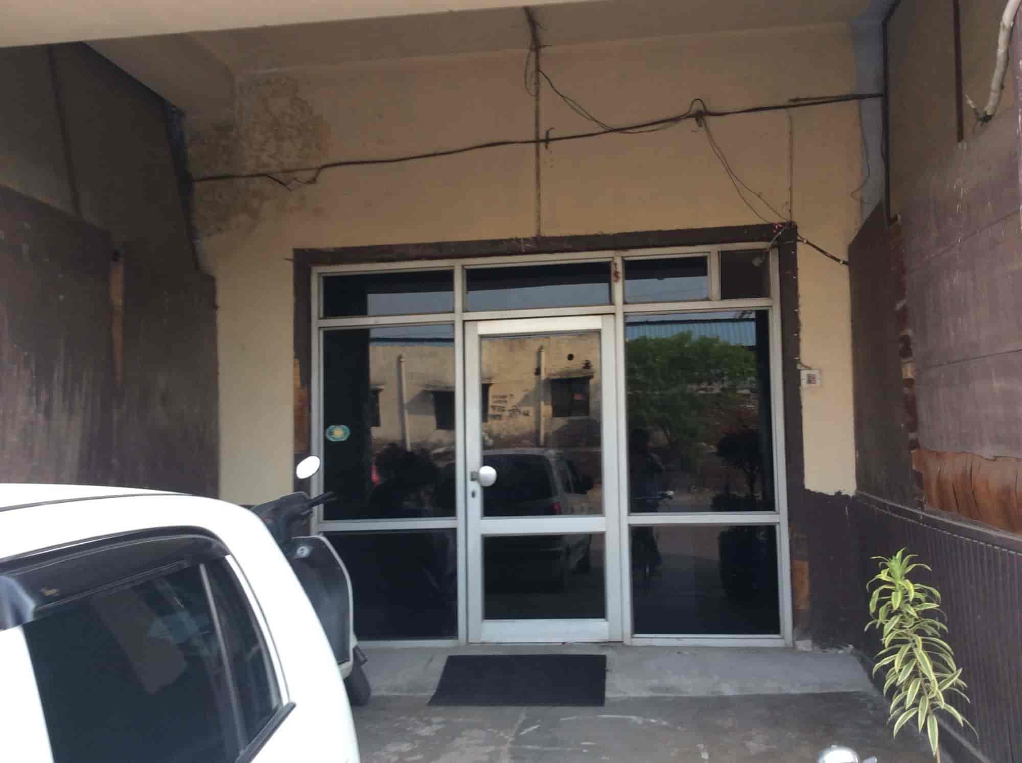 Book Standard Hotel in Railway Road,Jalandhar Best Hotels in