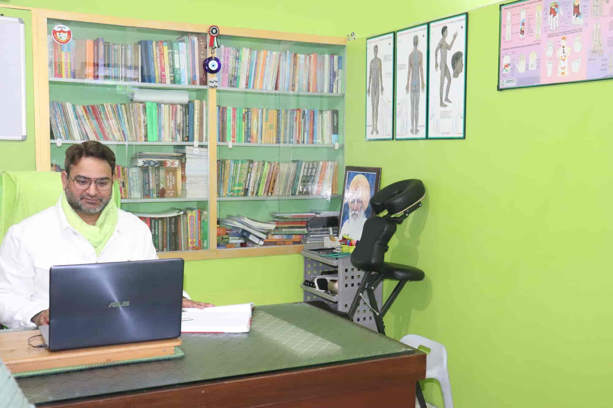 Top Acupressure Therapists For Migraine in Jalandhar Book Appointment