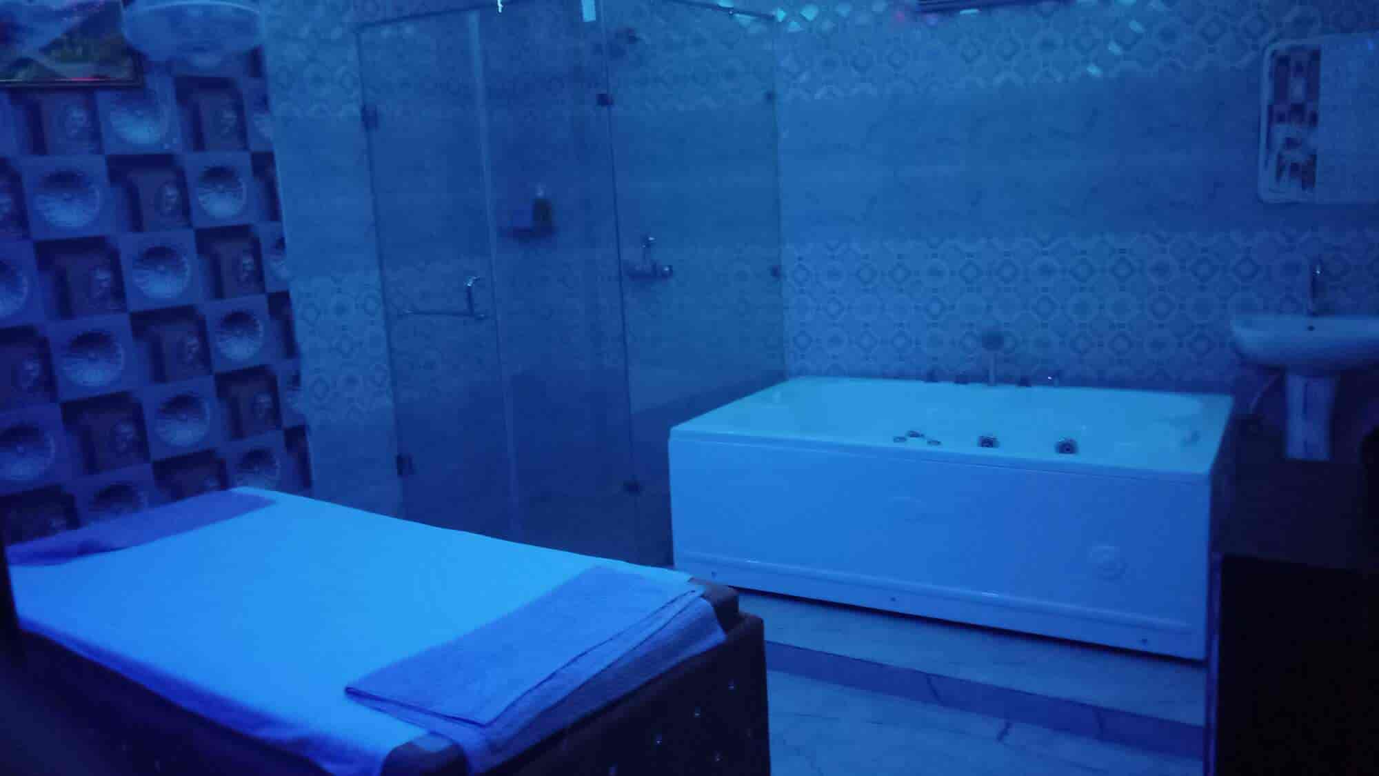 Top Massage Centres For Men in Chani Himat Best Body Massage Centres