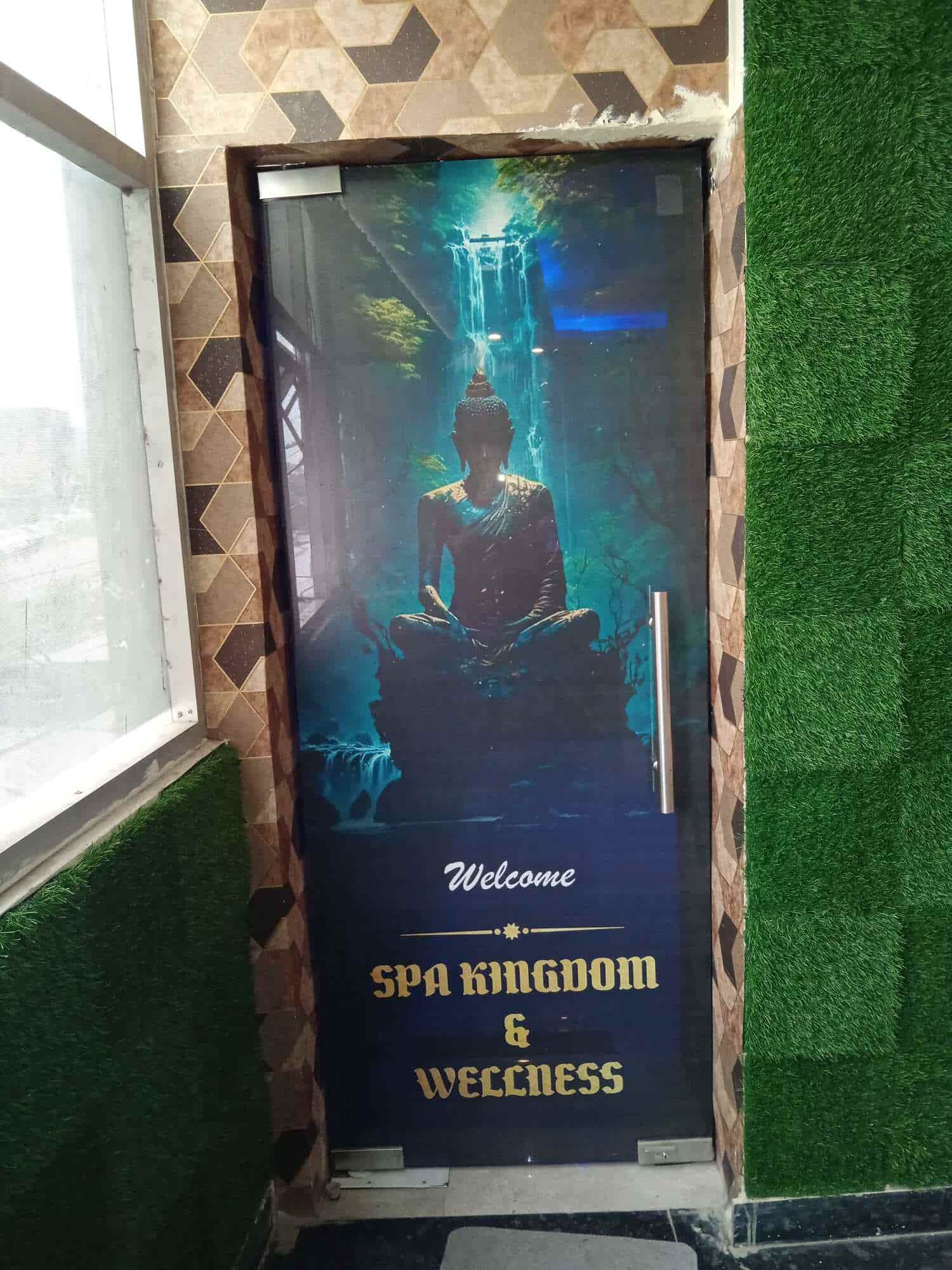 Top Massage Centres For Men in Chani Himat Best Body Massage Centres