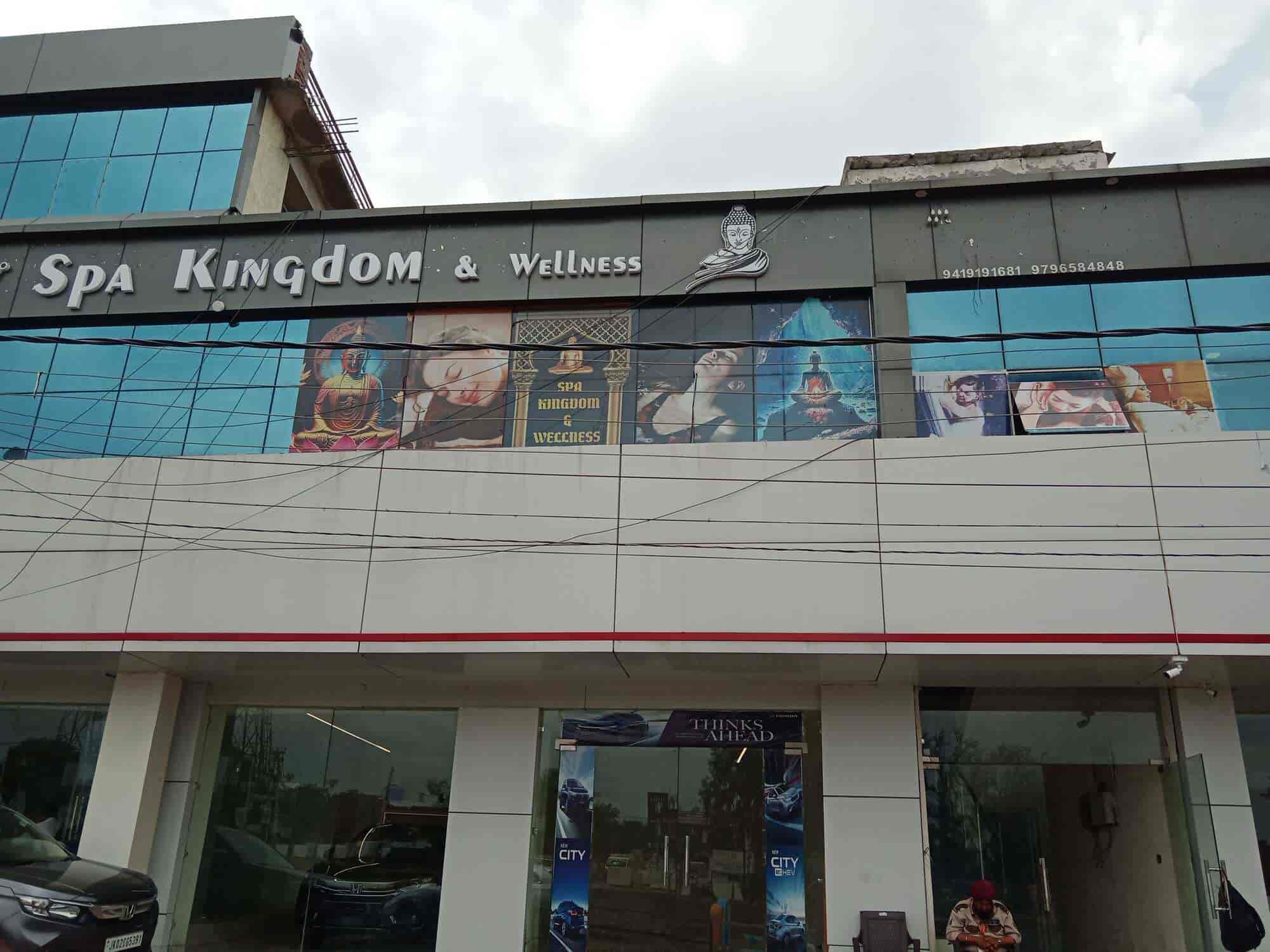 Top Massage Centres For Men in Chani Himat Best Body Massage Centres