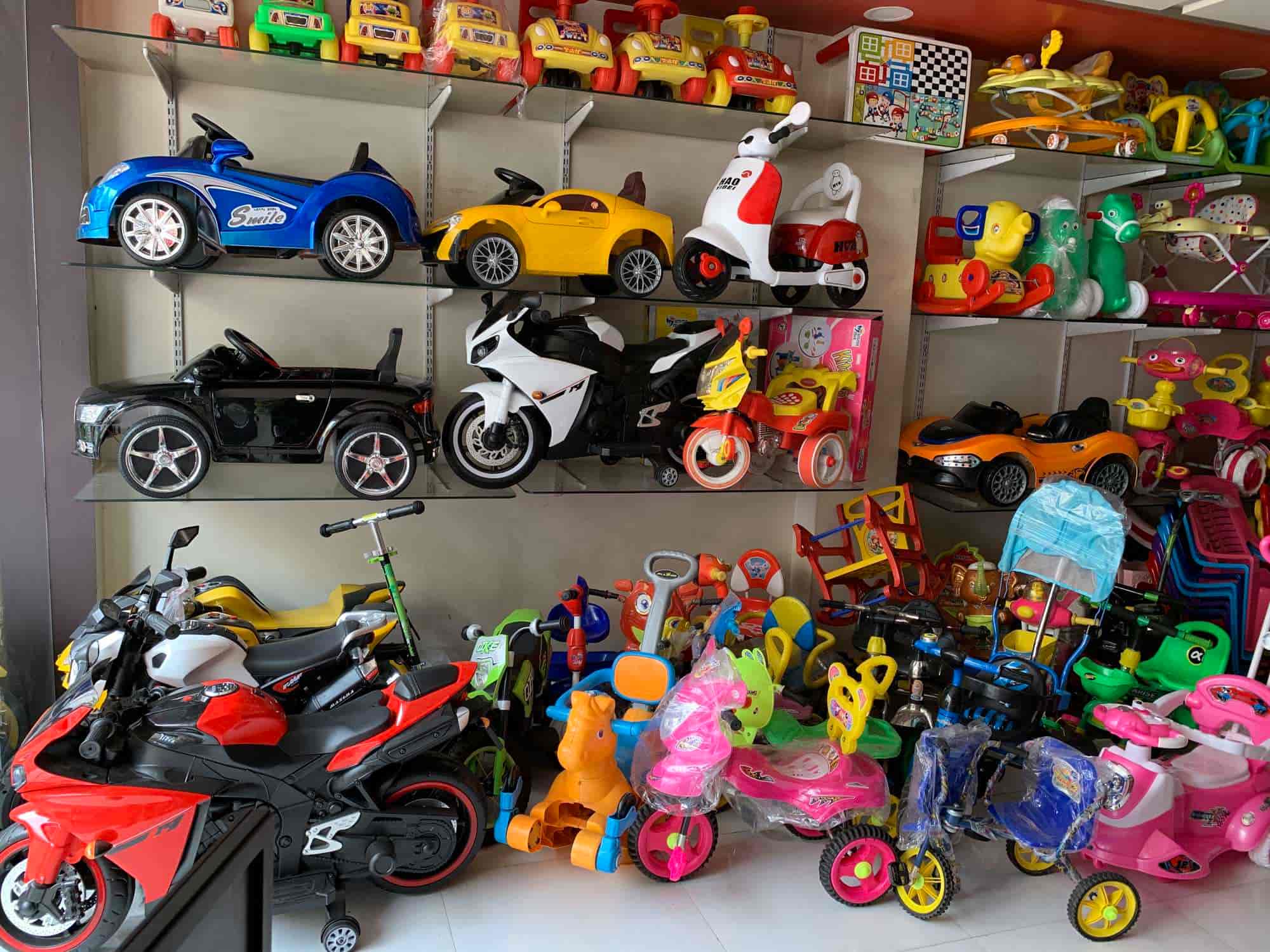 model toy shop near me