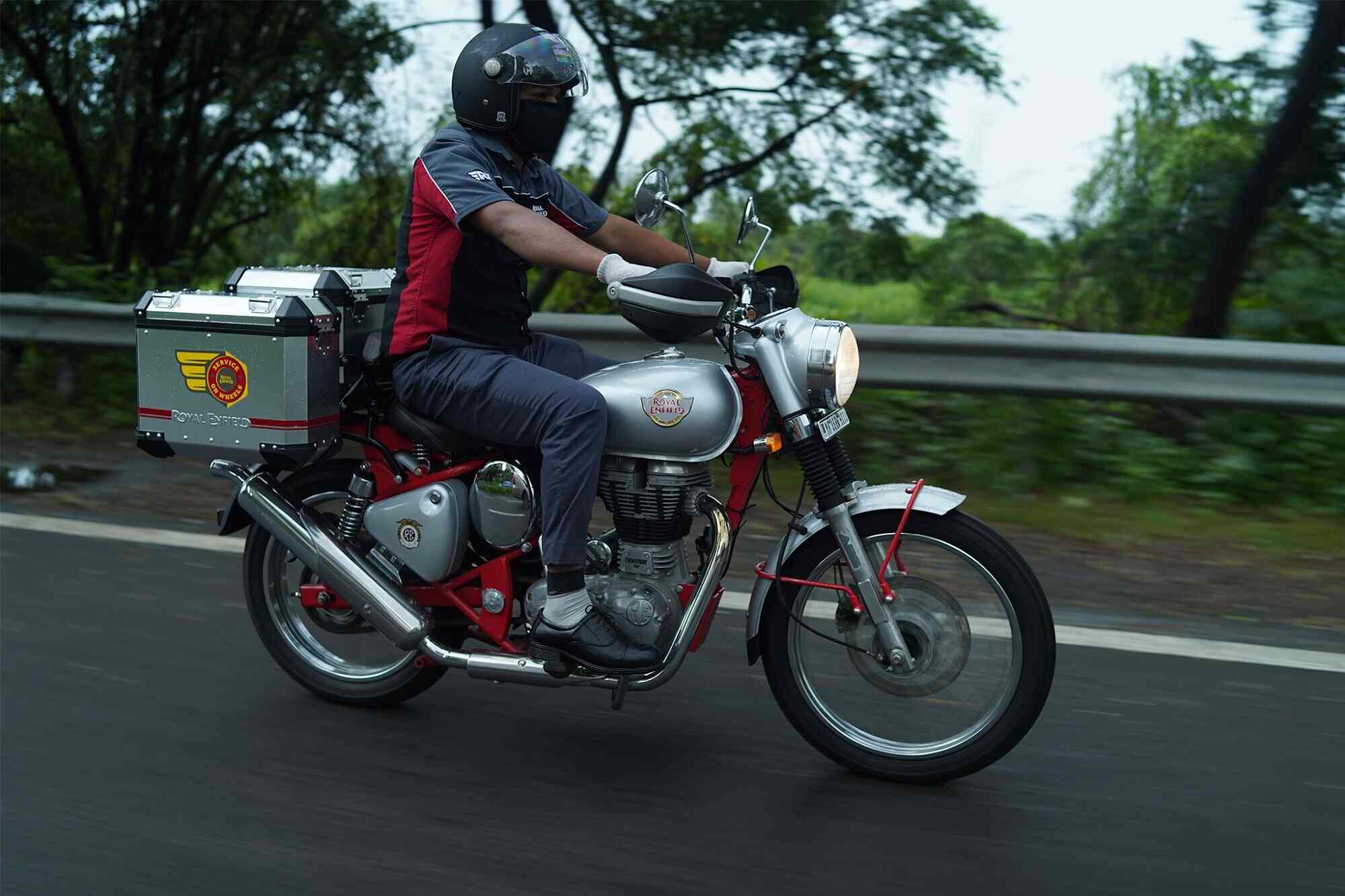 cvs motors kalyan nagar royal enfield