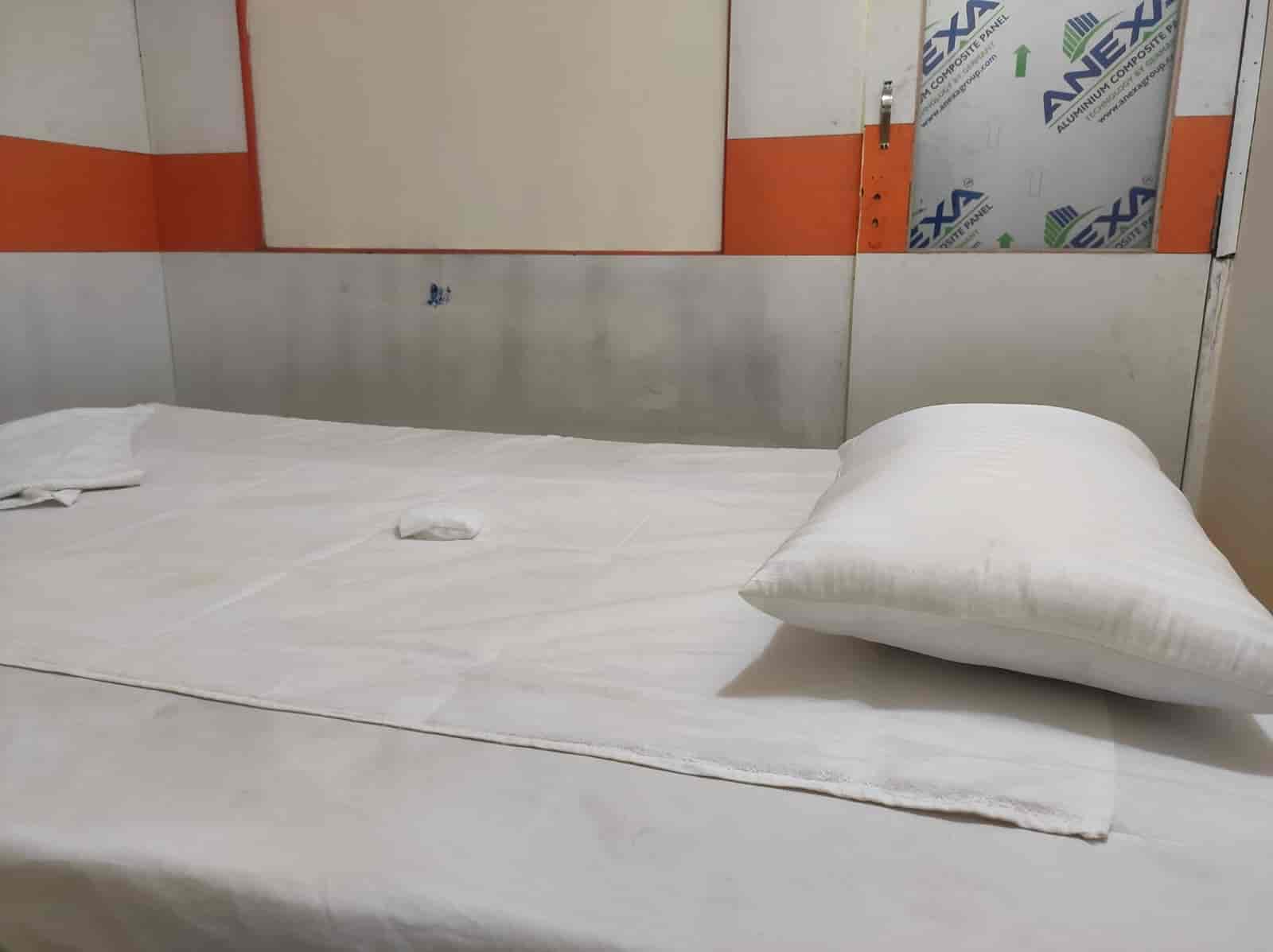 A One (Spa) and Unisex Saloon in Kidwai Nagar,Kanpur Best Body