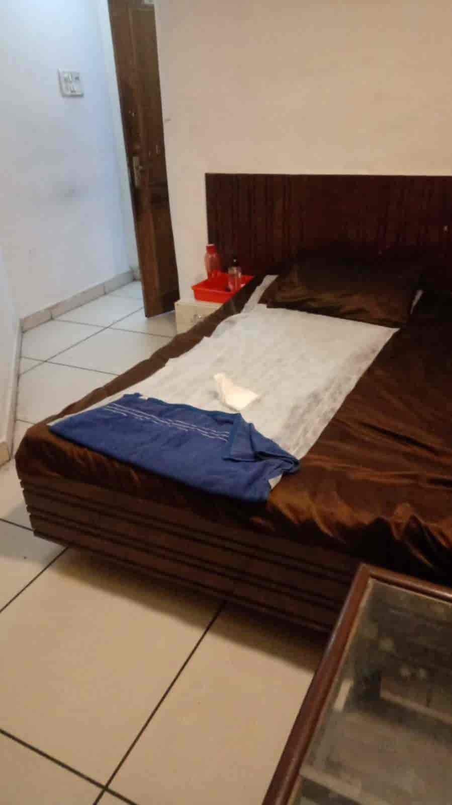 A One (Spa) and Unisex Saloon in Kidwai Nagar,Kanpur Best Body