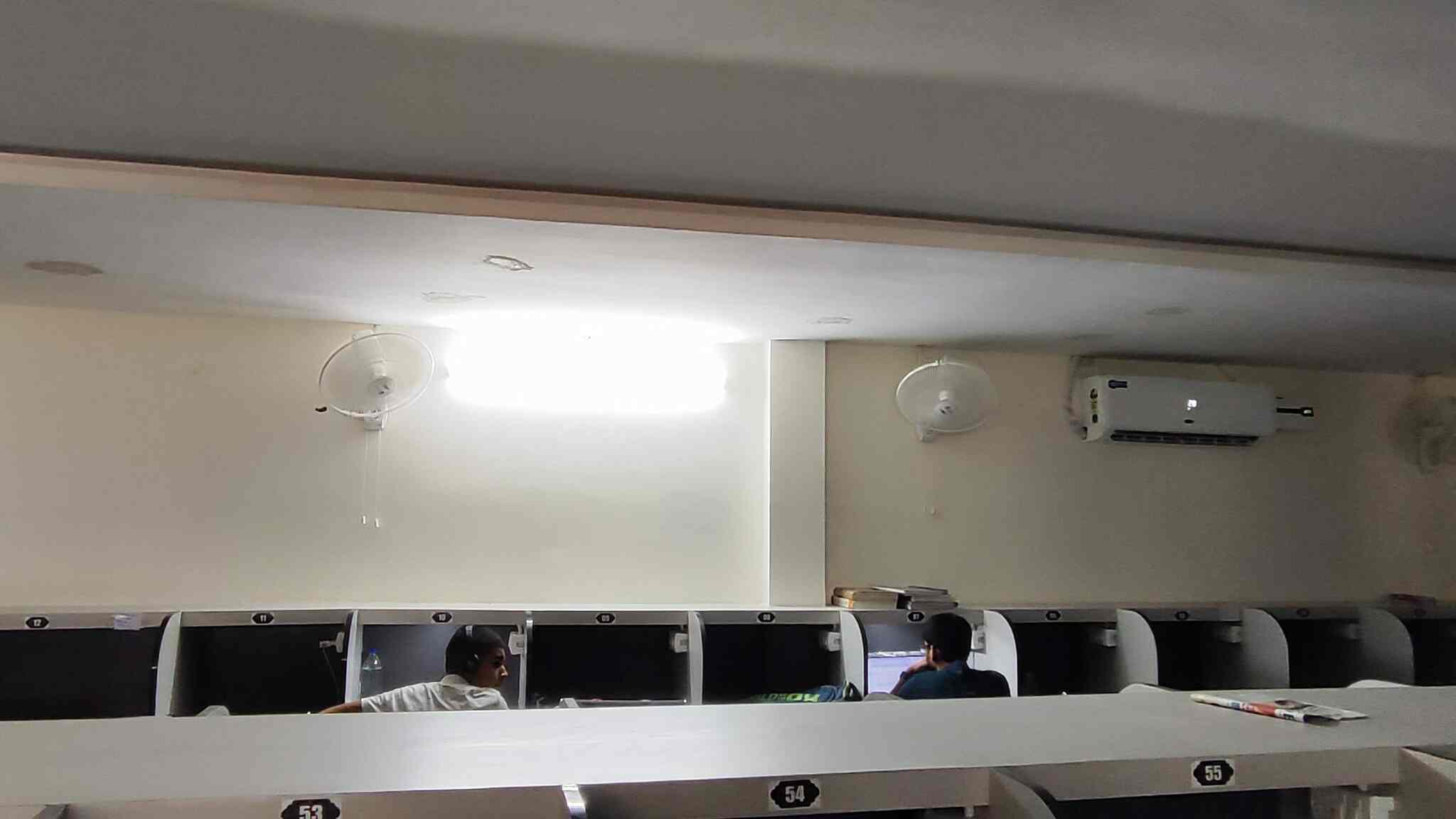 Blinkers Library Kanpur 5