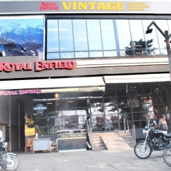 royal enfield showroom in select citywalk