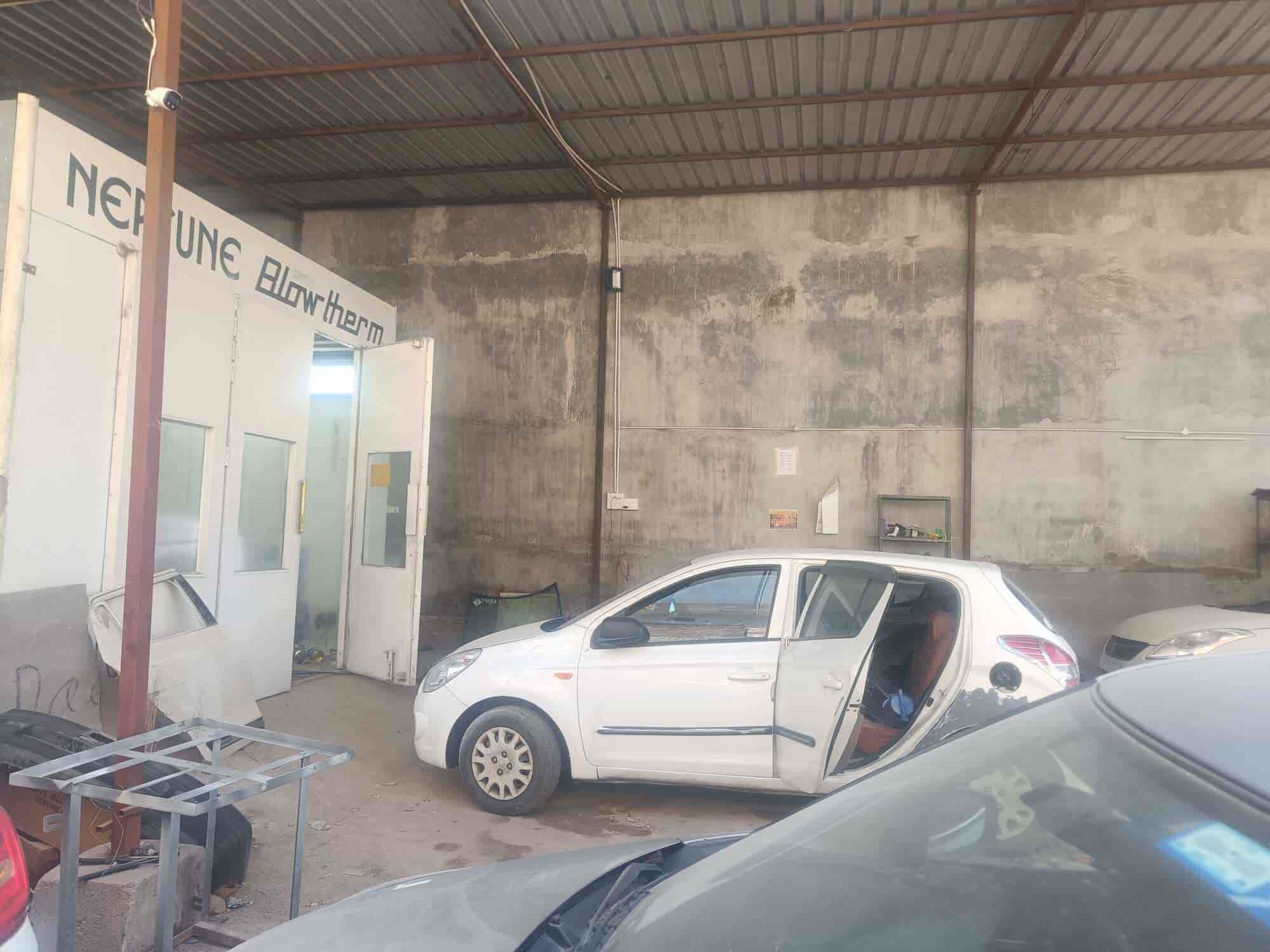 The motors hub in Naubasta,Kanpur Best Car Accessory Dealers in