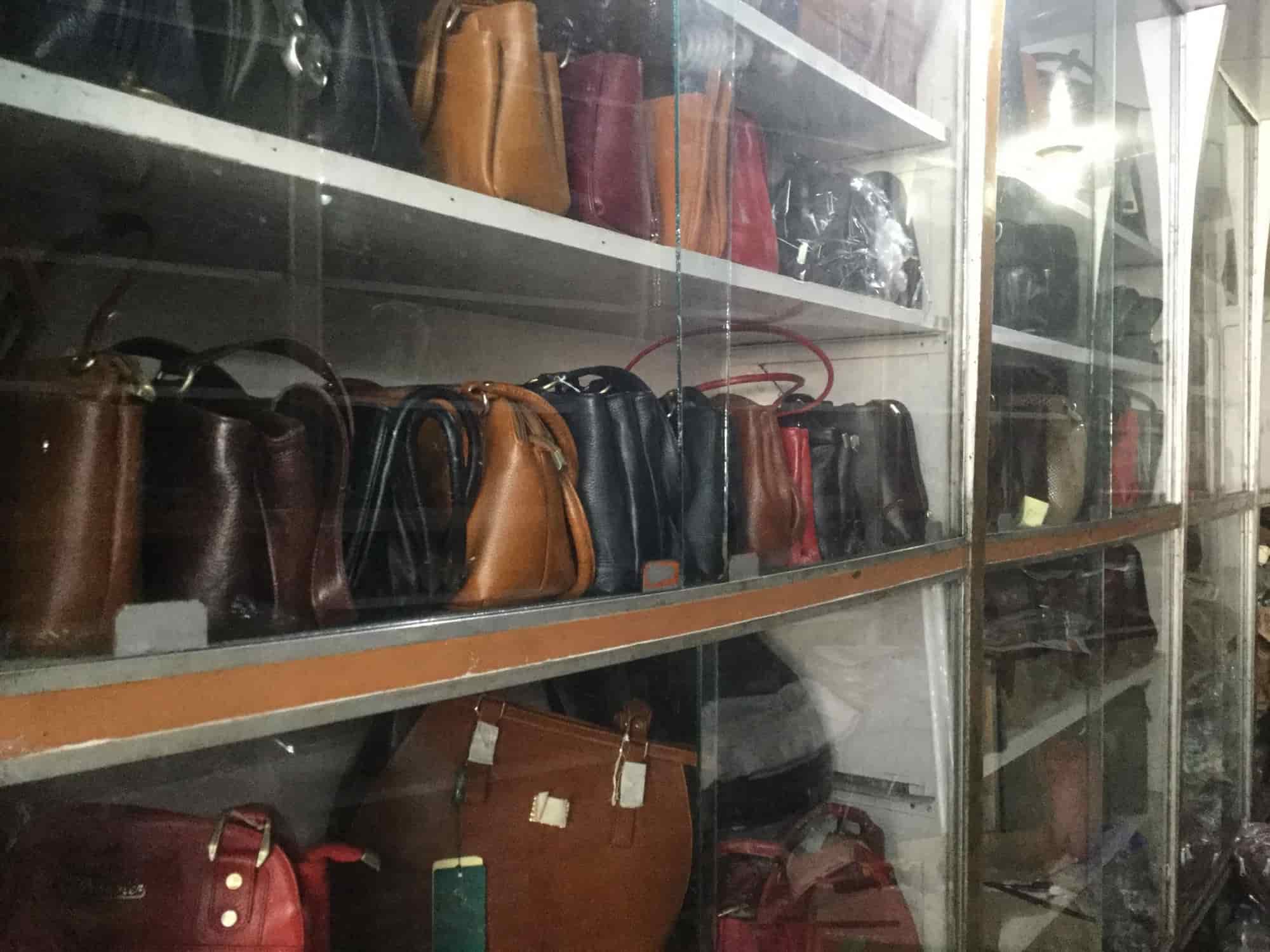 Top Leather Travelling Bag Dealers in Kanpur Best Leather Traveling