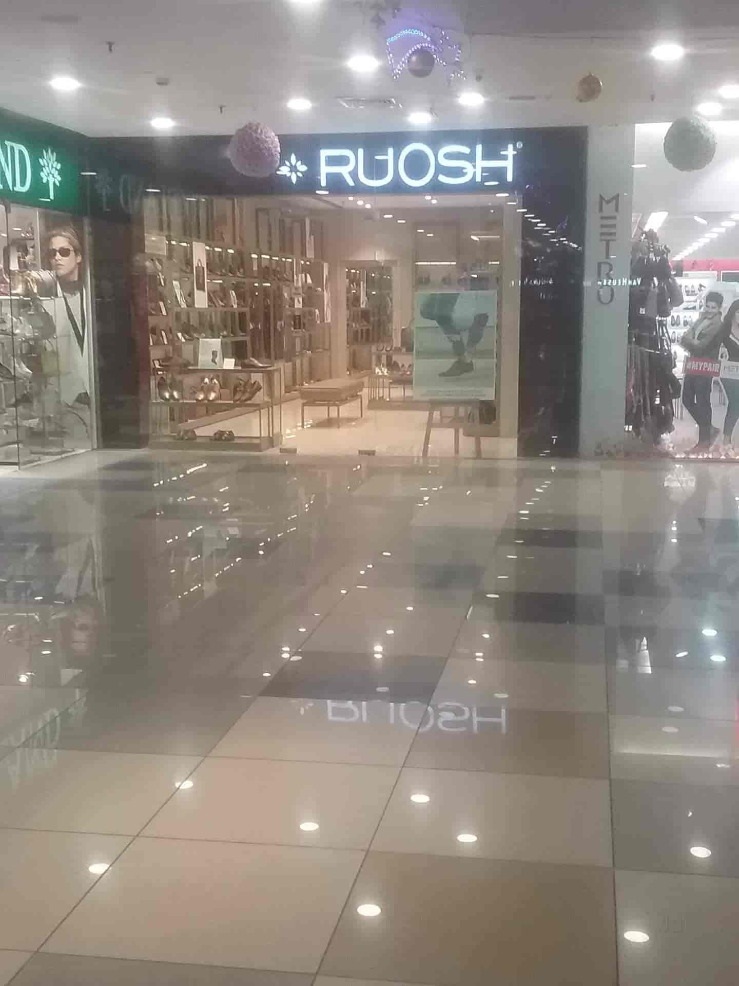 Top Redtape Shoe Dealers in Kanpur Best Redtape Shoe Dealers near me