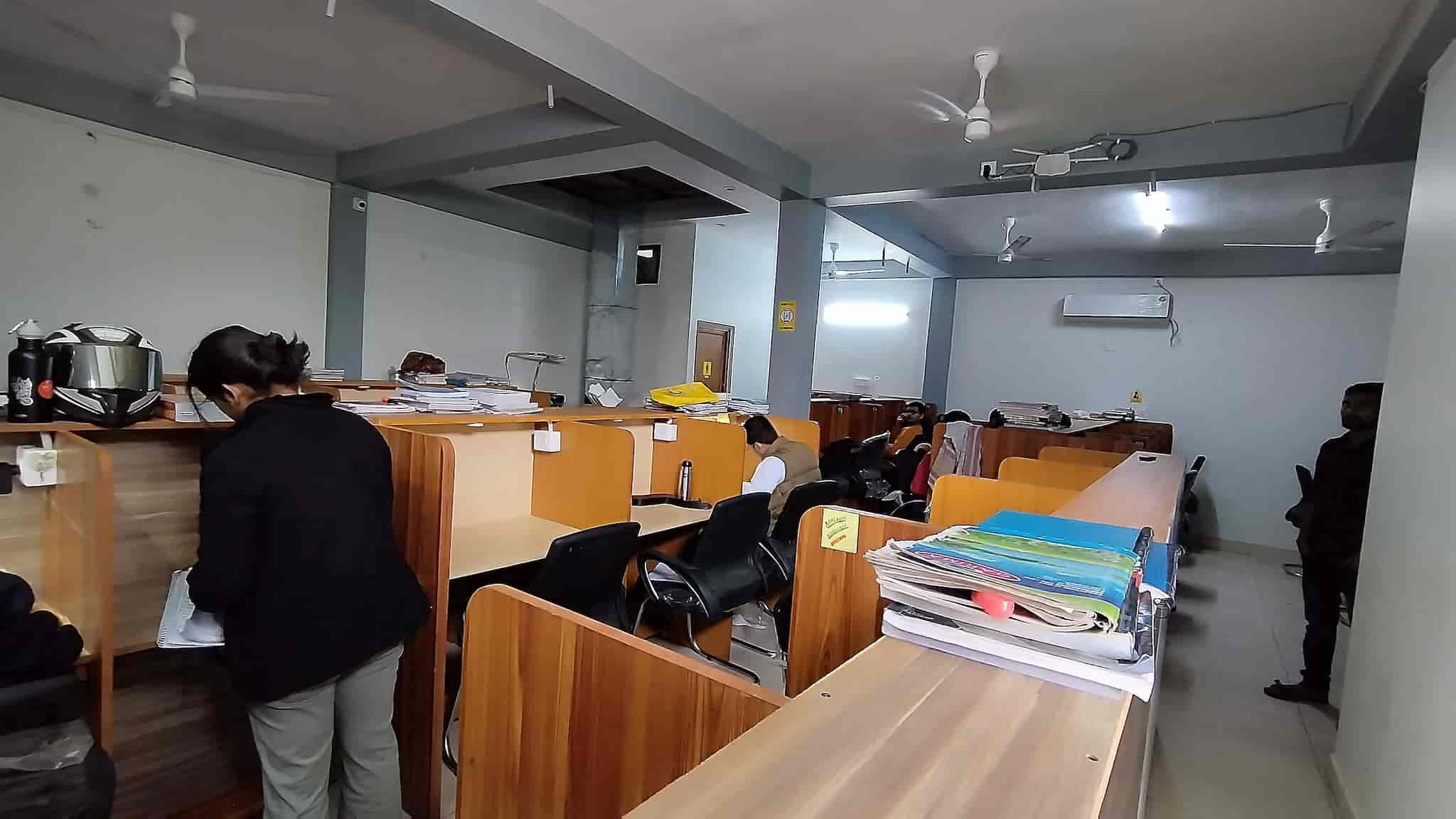 UTTAM'S STUDY SPACE 6