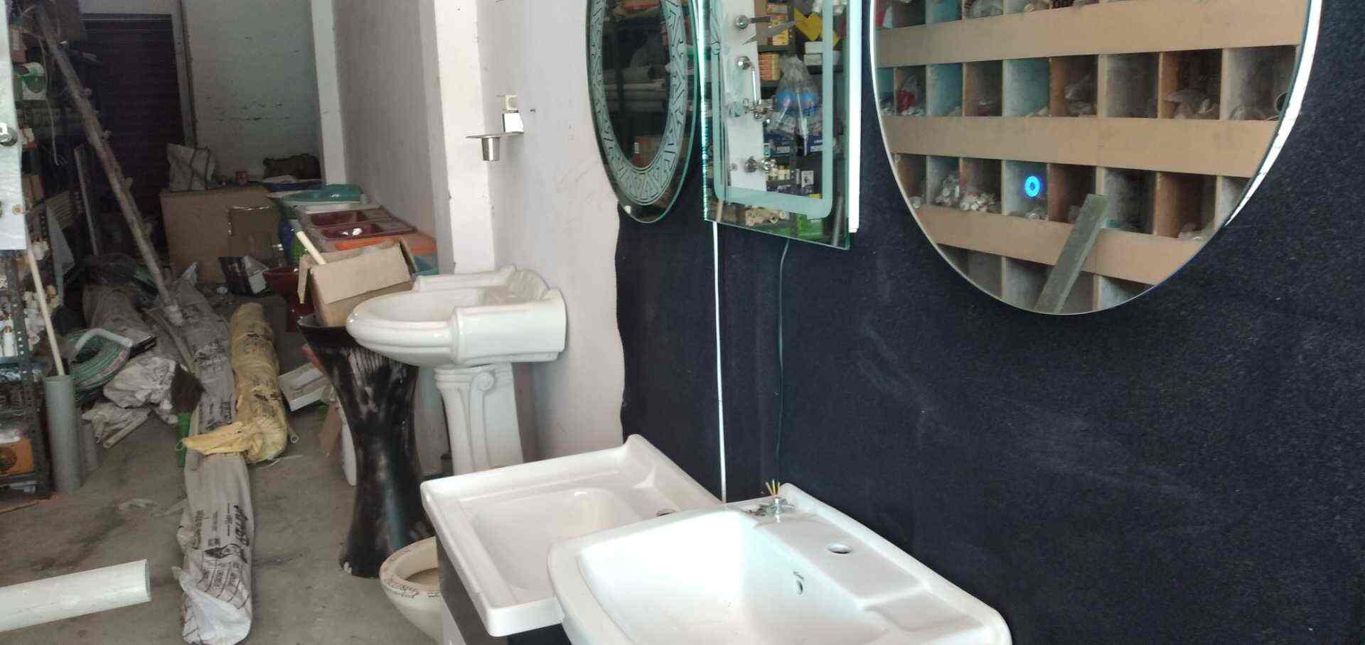 Kumaun Home Hardware Building in Kunda,Kashipur Best Tile Dealers in