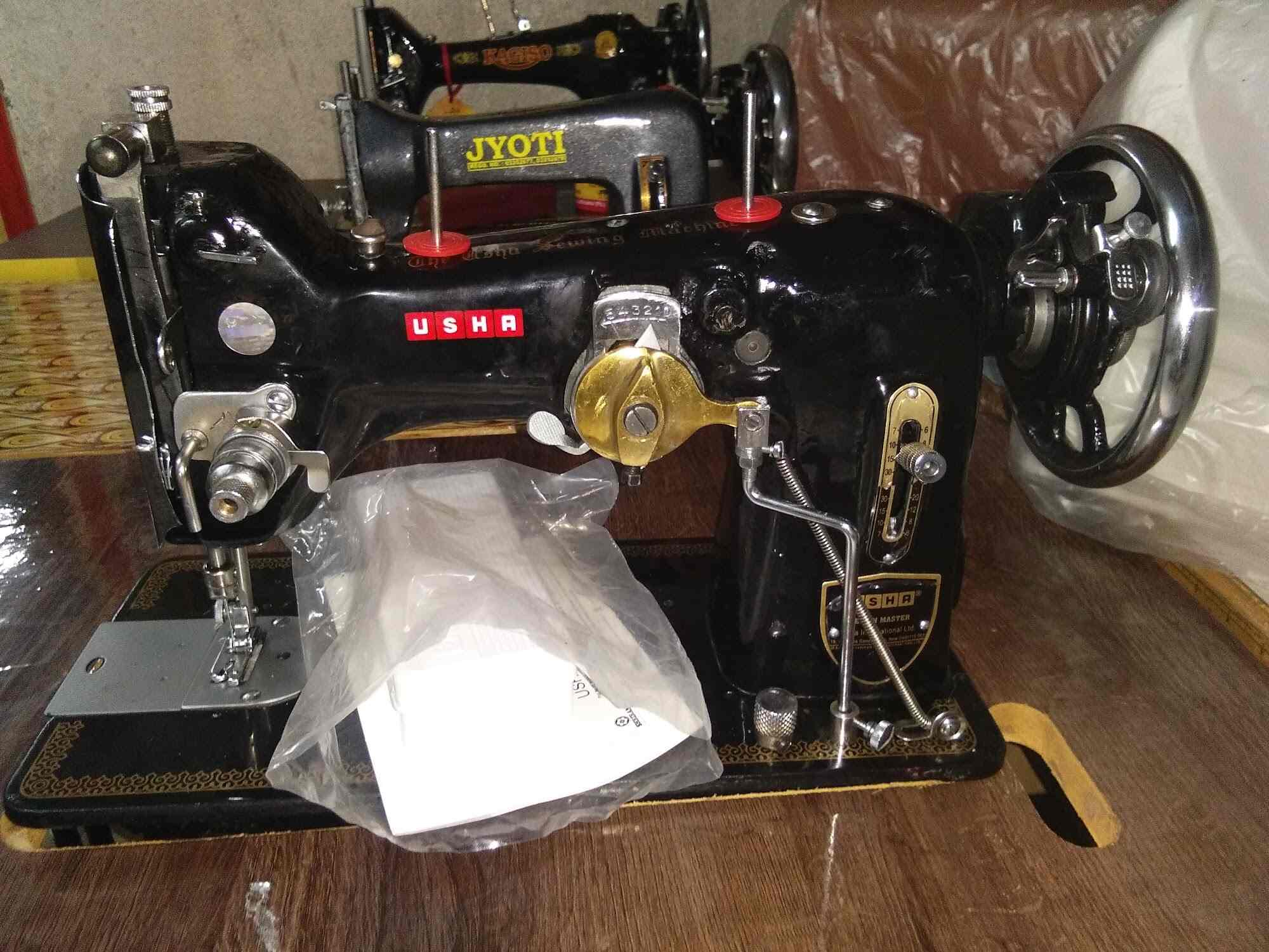 Vivek Agencies in Laxmipuri,Kolhapur Best Industrial Sewing Machine