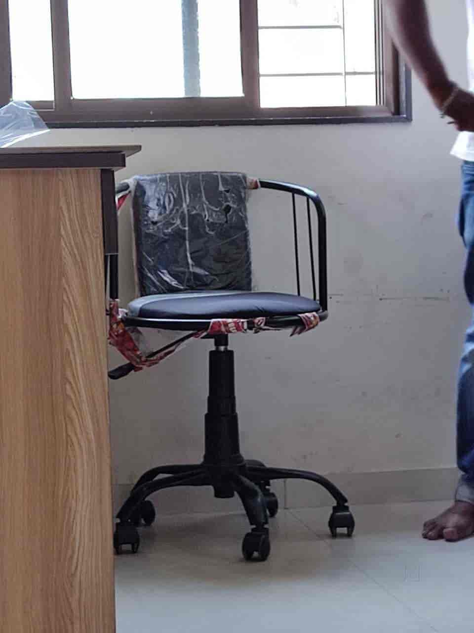 Top Chair Dealers in Assembly RoadShahupuri Best Guest Chair Dealers