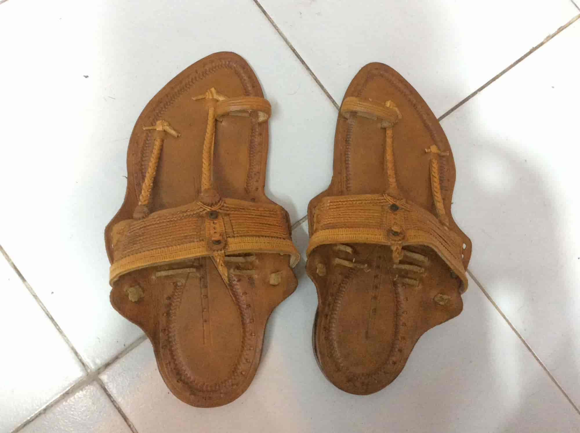 Shree hot sale leather chappal