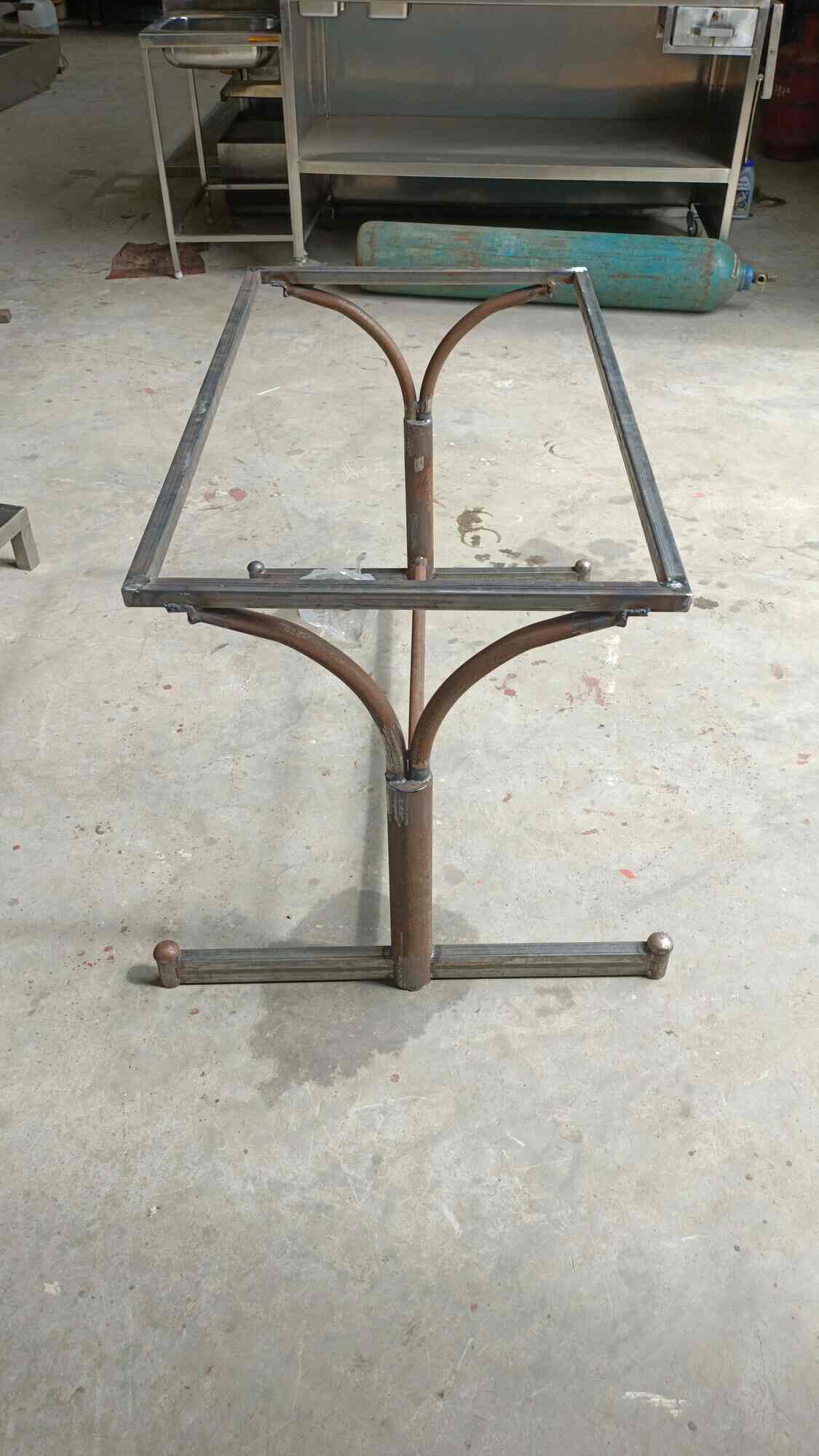 Top Stainless Steel Furniture Manufacturers in Kolhapur स्टेनलेस