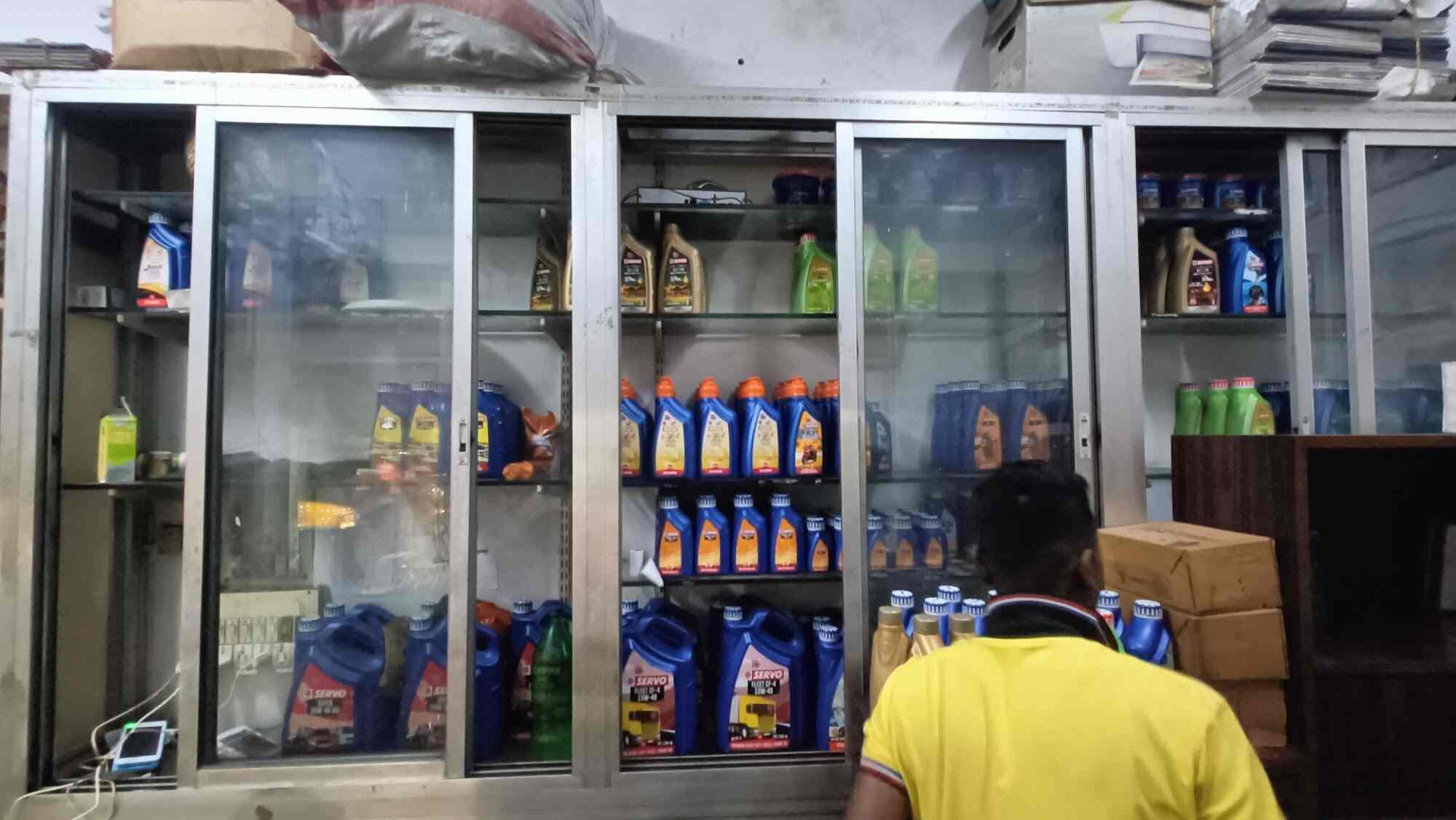 Shri Ramkrishna Service Station (Indian Oil Pump) in Entally,Kolkata