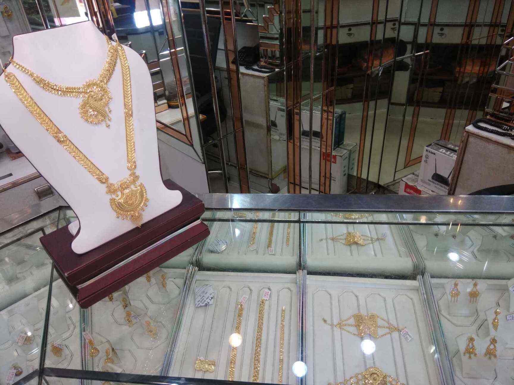 Tirupati Gold House in Behala,Kolkata Best Antique Jewellery