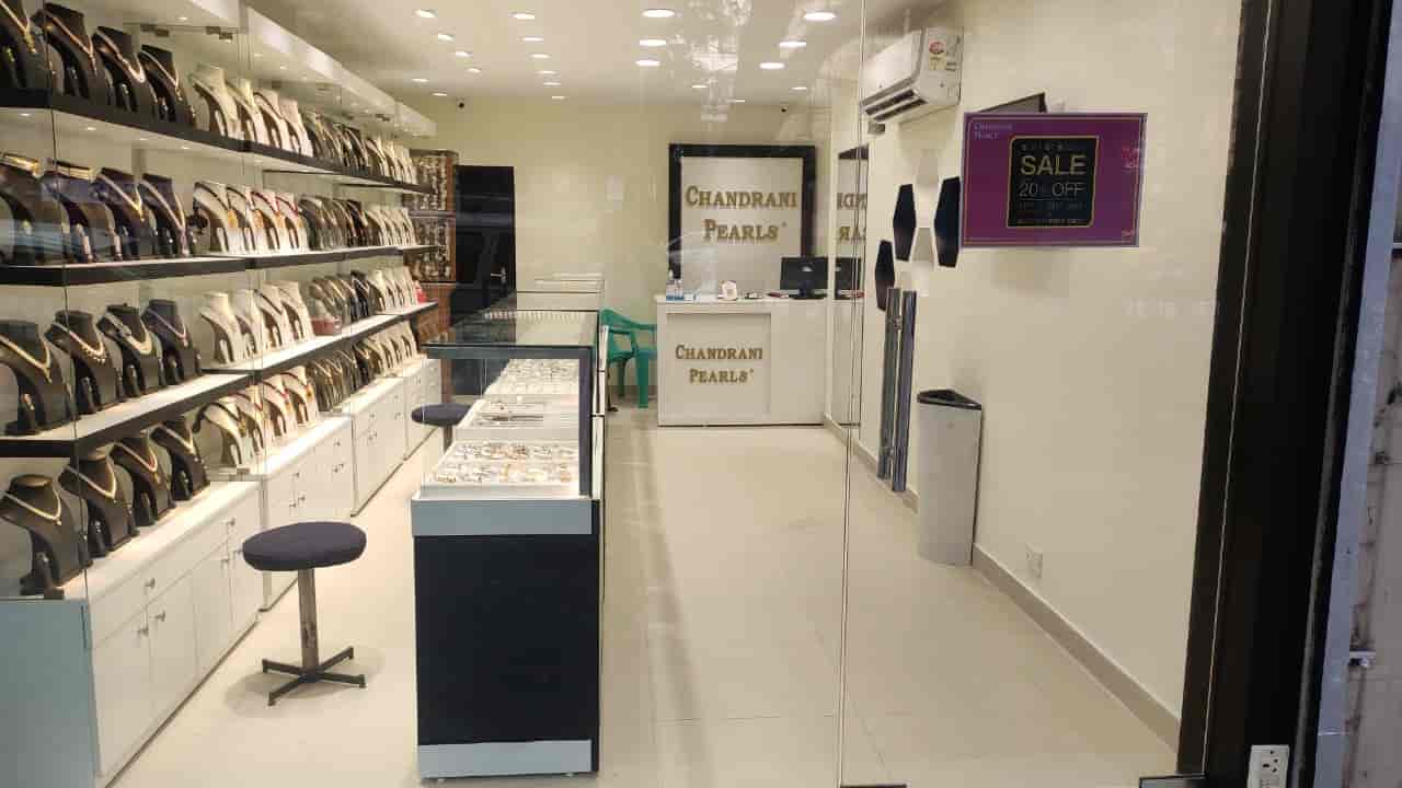 Top Chandrani Pearls Jewellery Showrooms near Surendra Nath Park