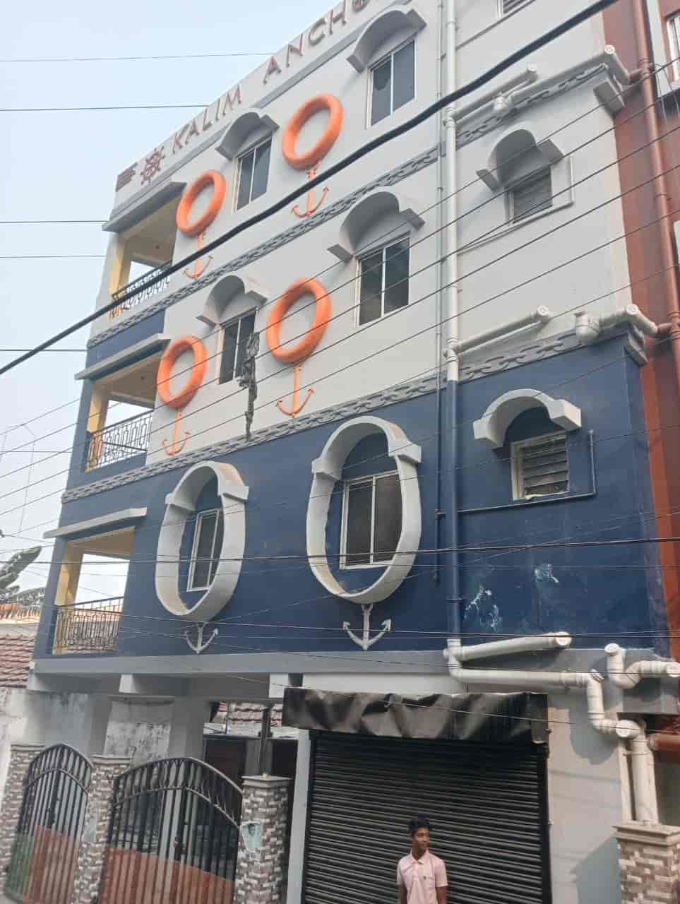 Book Titanic Guest House in Tiljala,Kolkata Best Guest House in